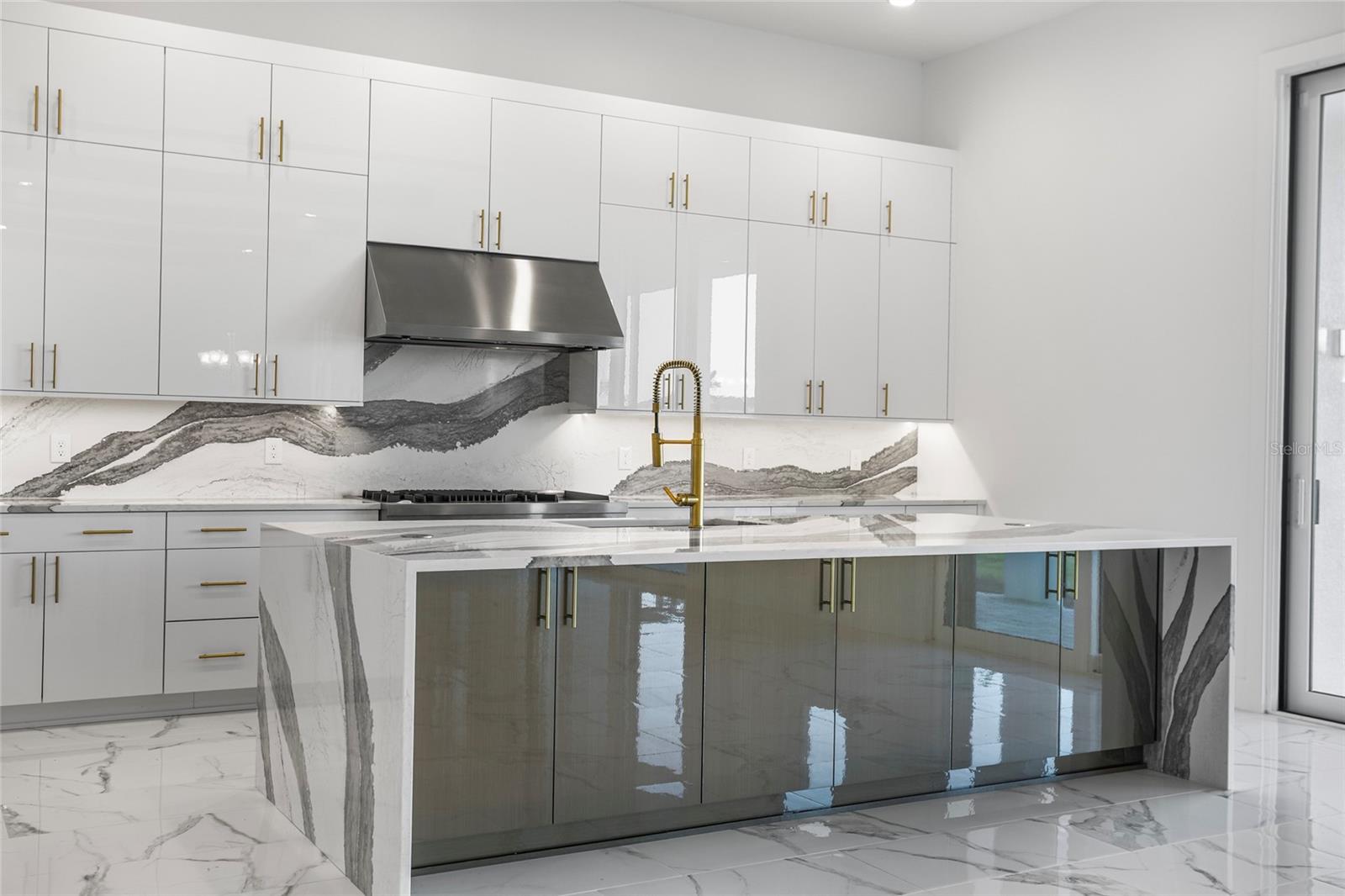 LAUREL POINTE PH 3 - Residential