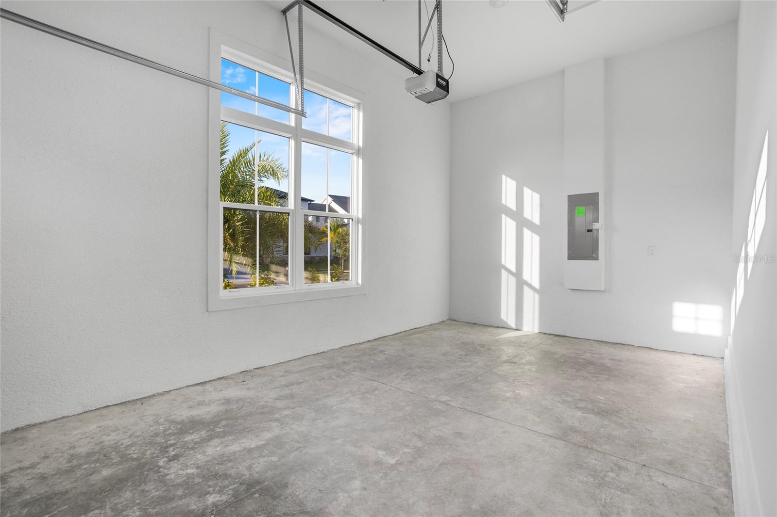 LAUREL POINTE PH 3 - Residential