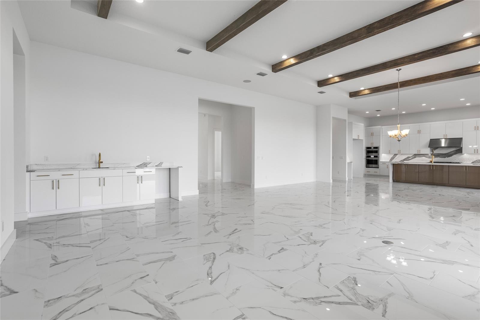 LAUREL POINTE PH 3 - Residential