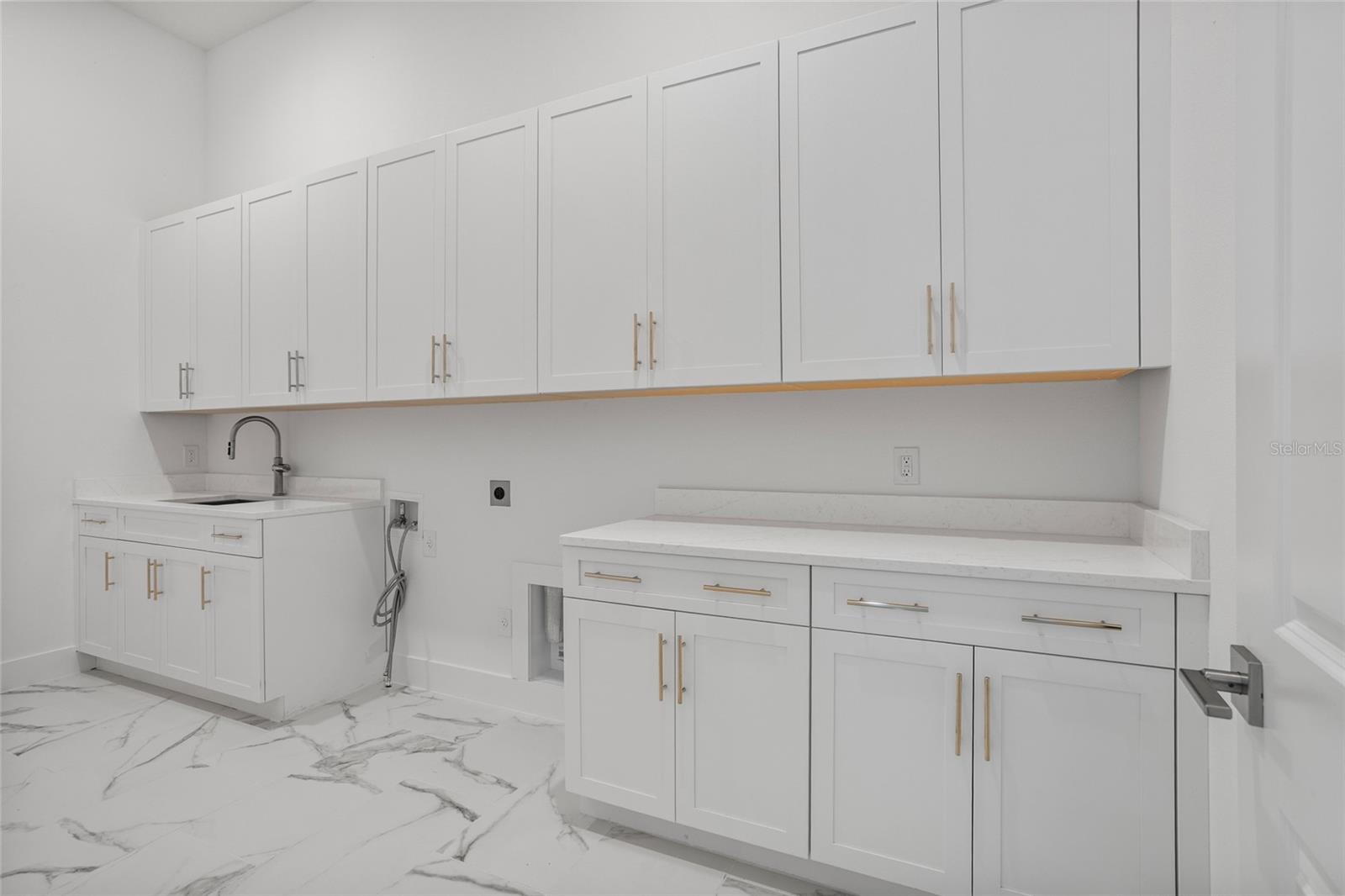 LAUREL POINTE PH 3 - Residential