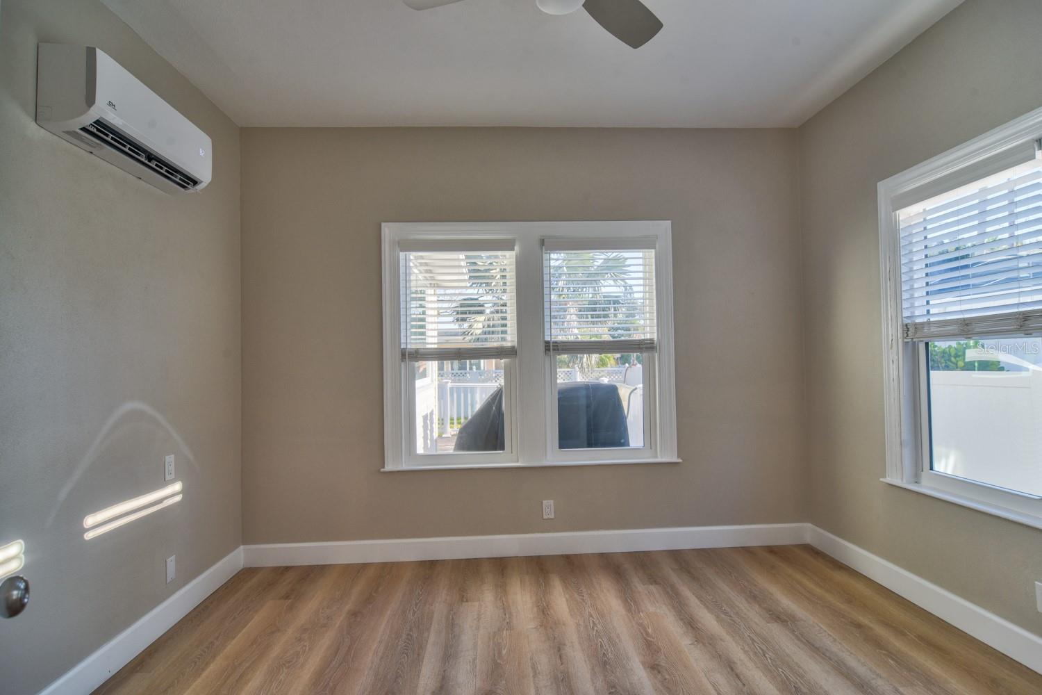 LONE PALM BEACH 1ST ADD - Residential Lease