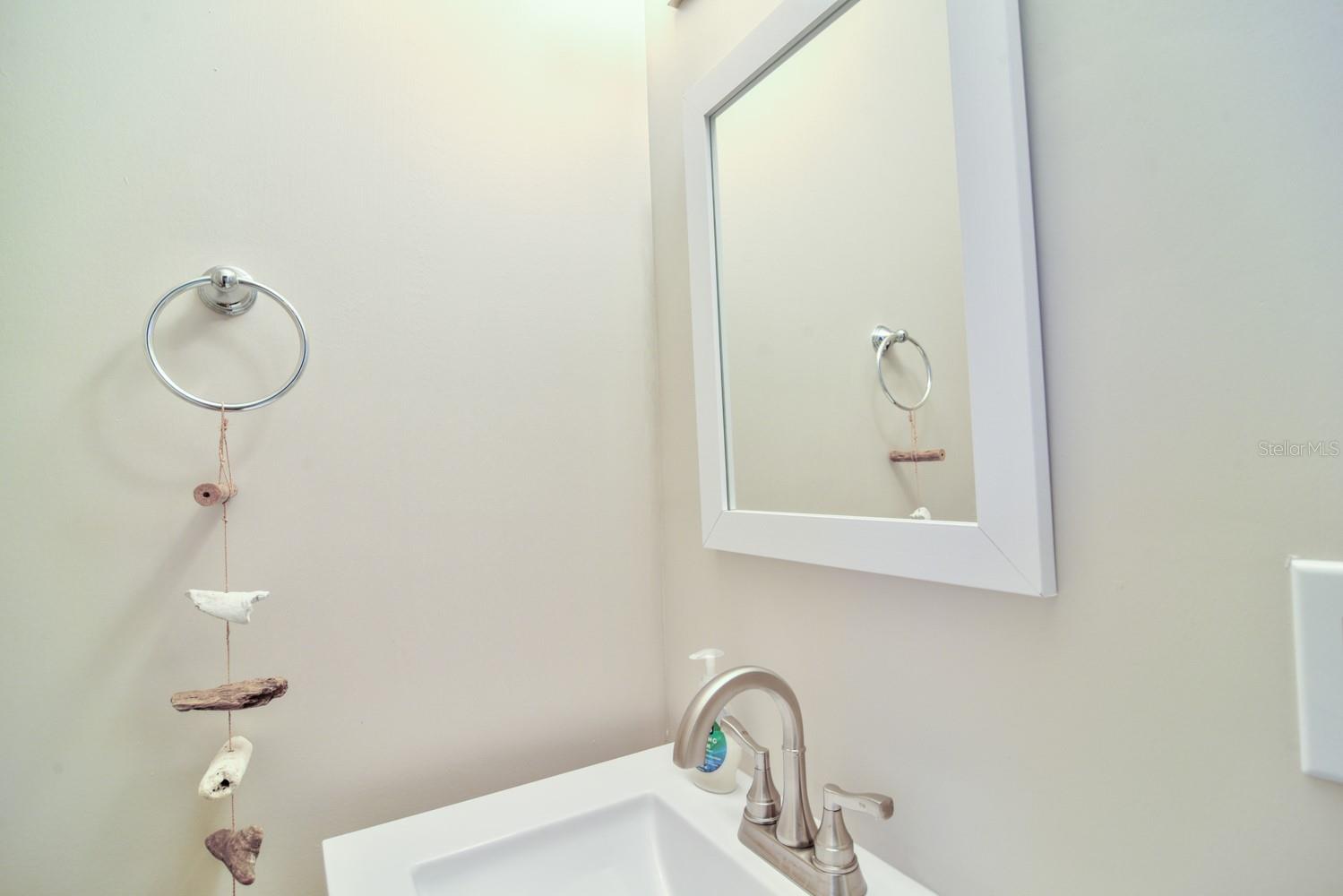 LONE PALM BEACH 1ST ADD - Residential Lease