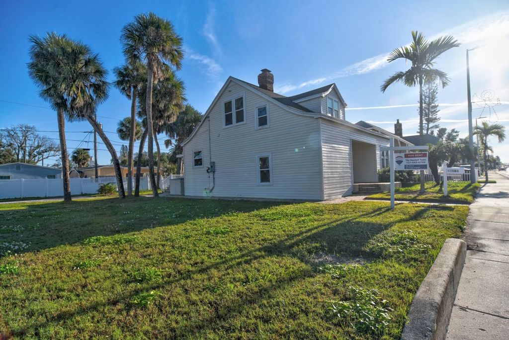 Photo of 15565 Gulf Boulevard, Redington Beach, FL 33708 (MLS # TB8456369)