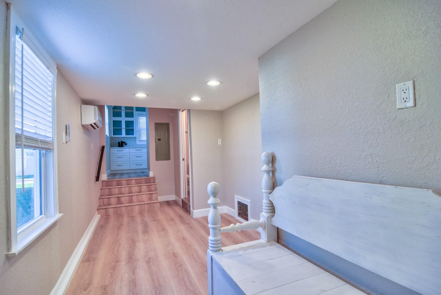 LONE PALM BEACH 1ST ADD - Residential Lease