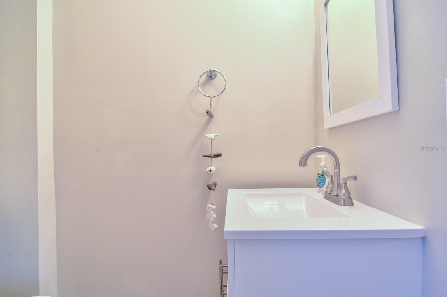 LONE PALM BEACH 1ST ADD - Residential Lease