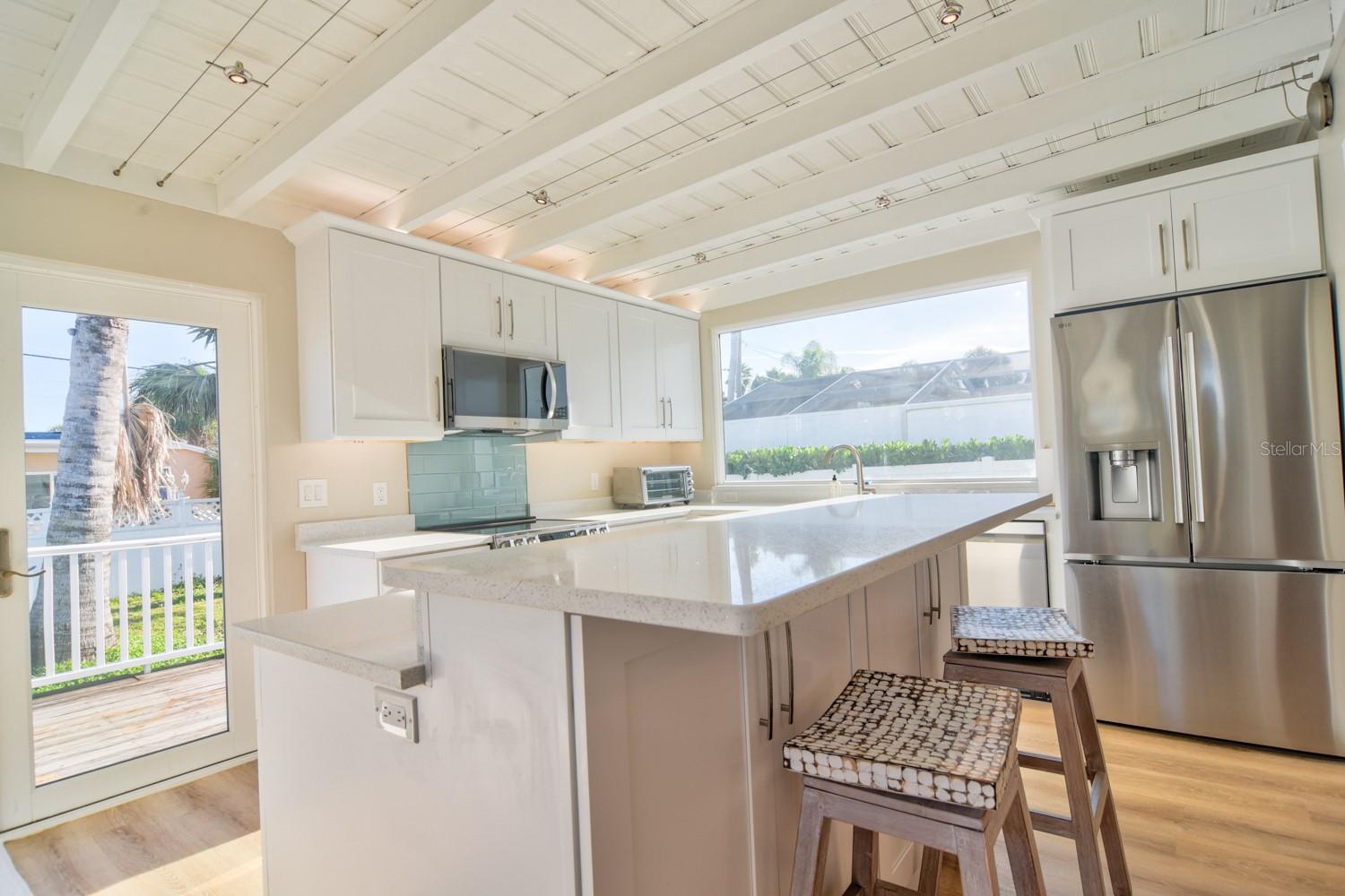 LONE PALM BEACH 1ST ADD - Residential Lease