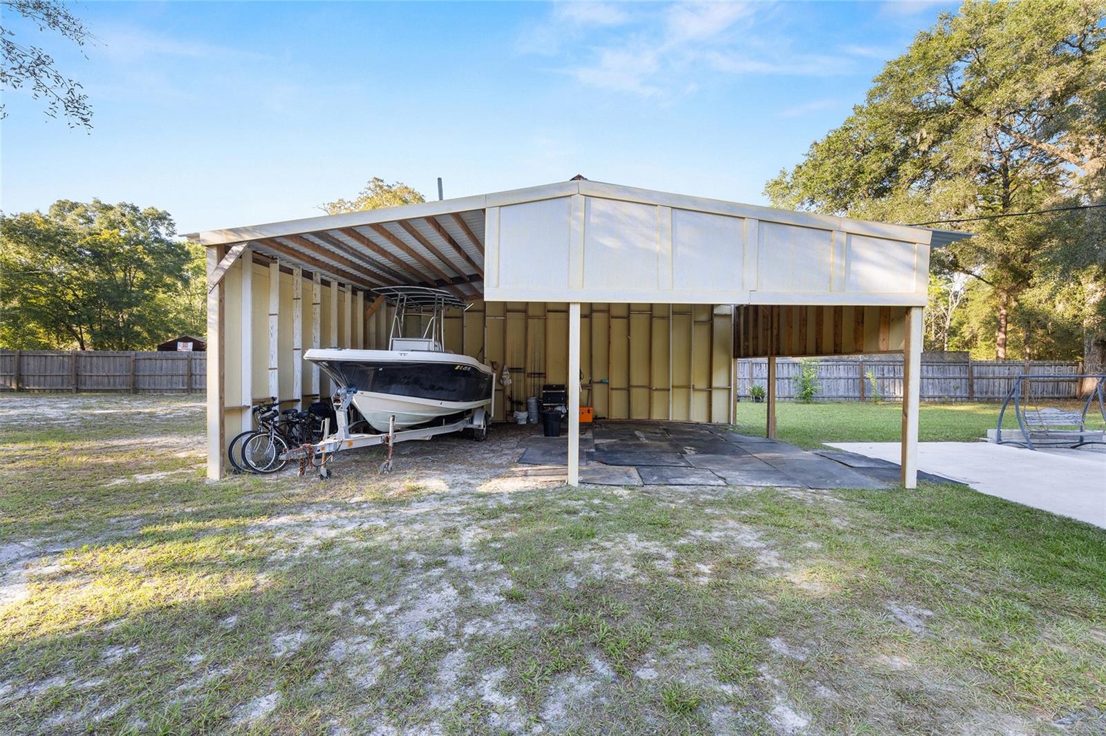 ROLLING HILLS - Residential