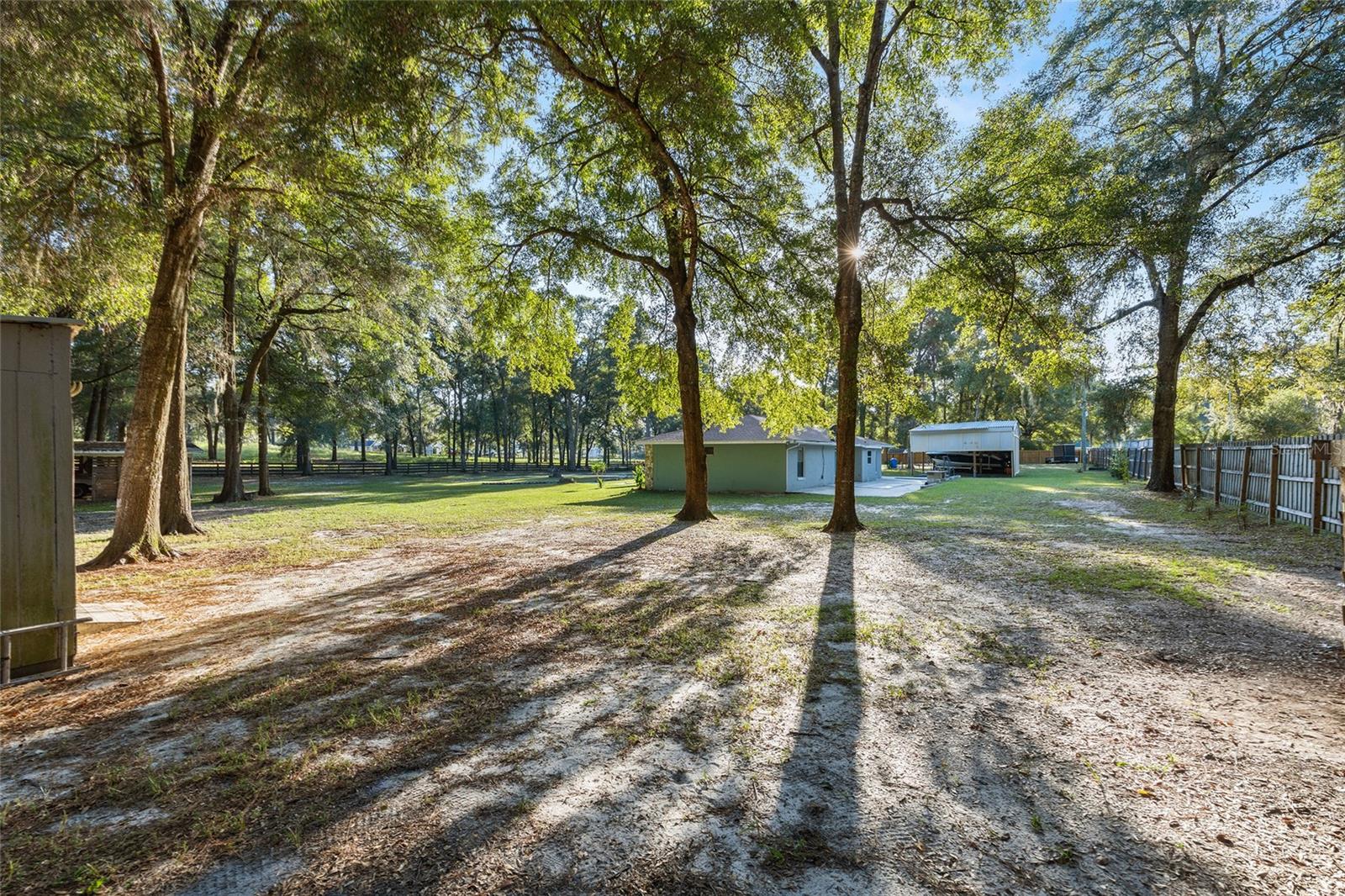 ROLLING HILLS - Residential
