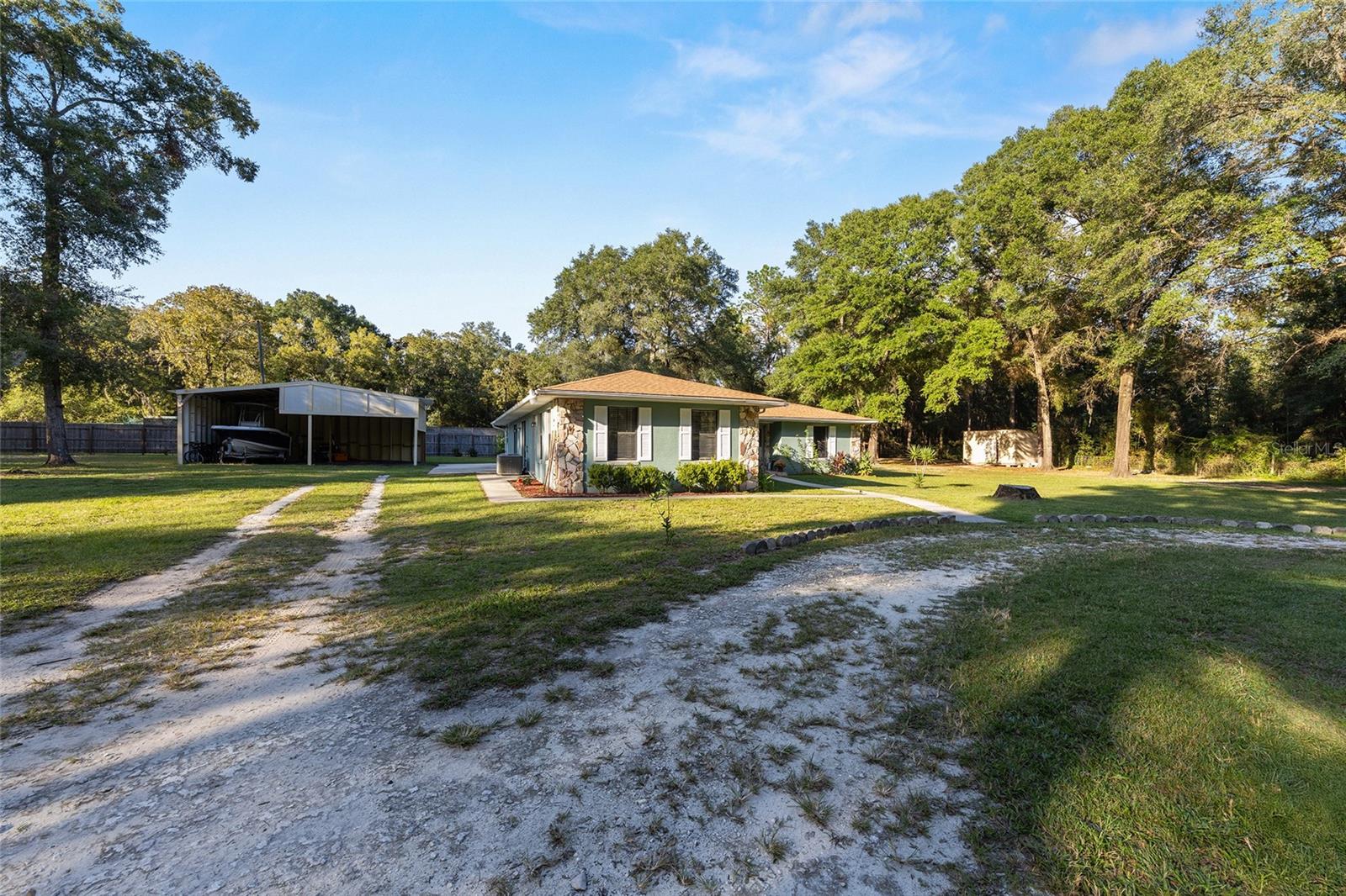ROLLING HILLS - Residential