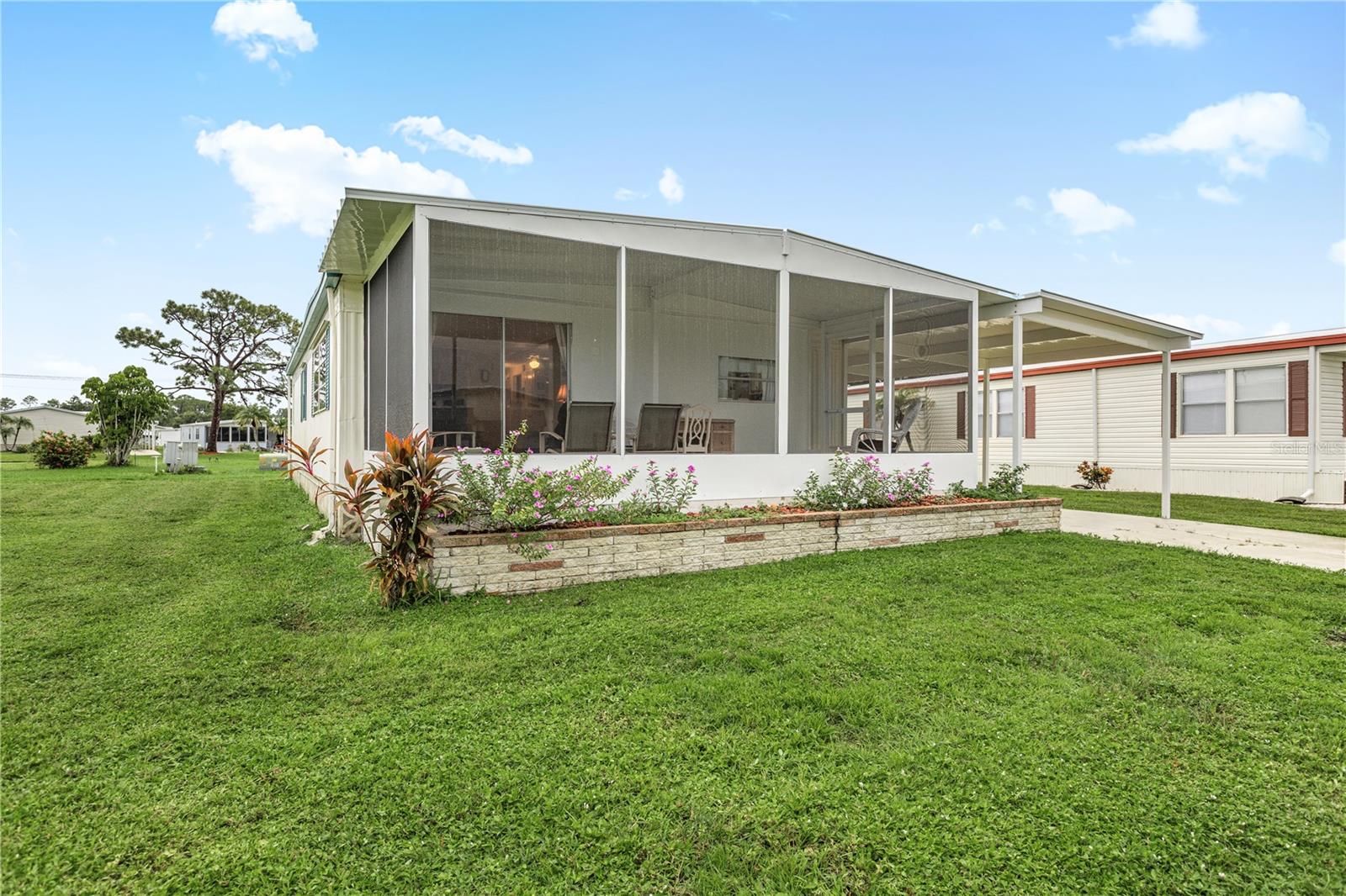 LA CASA MHP CO-OP - Residential