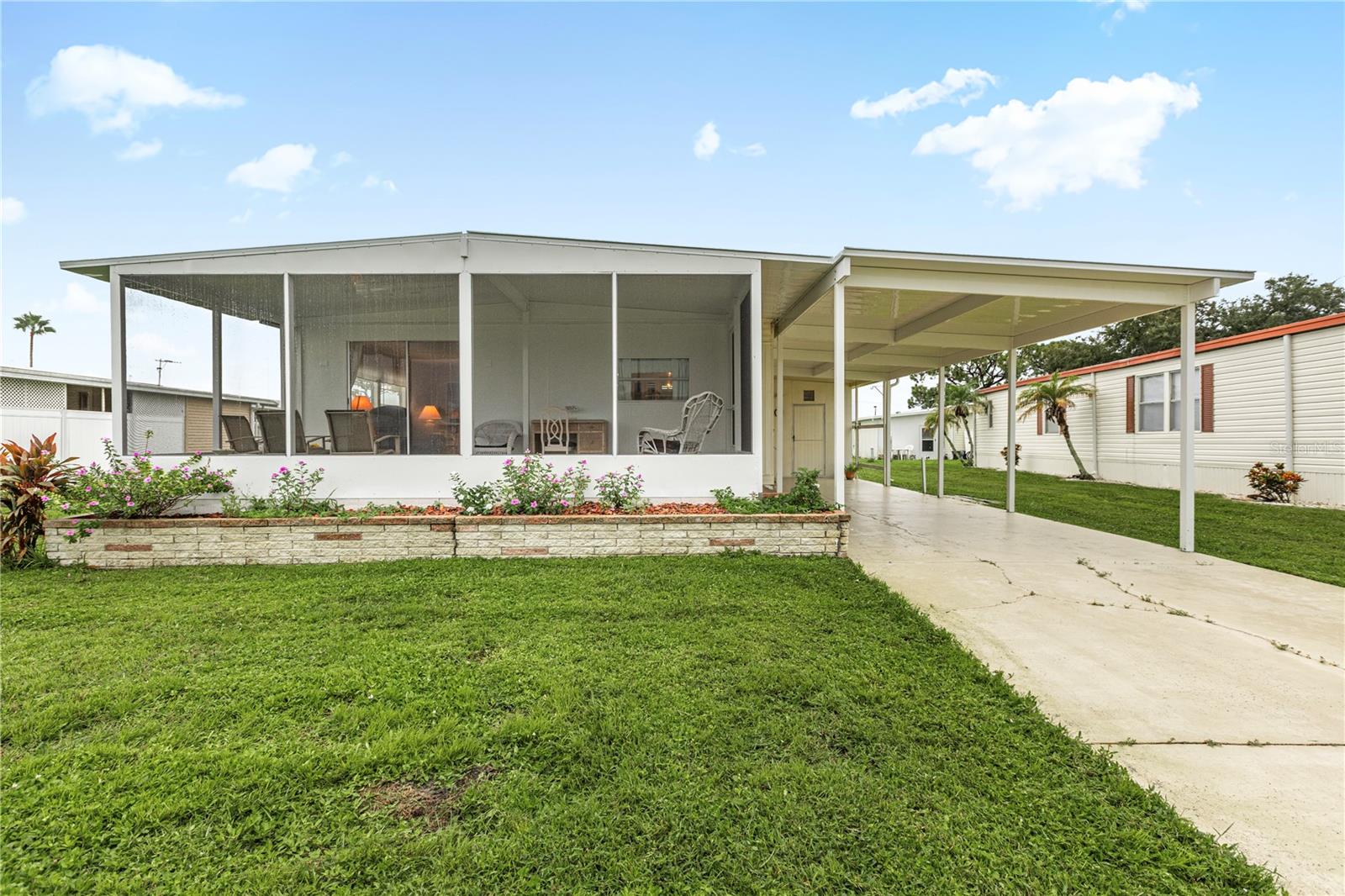 LA CASA MHP CO-OP - Residential