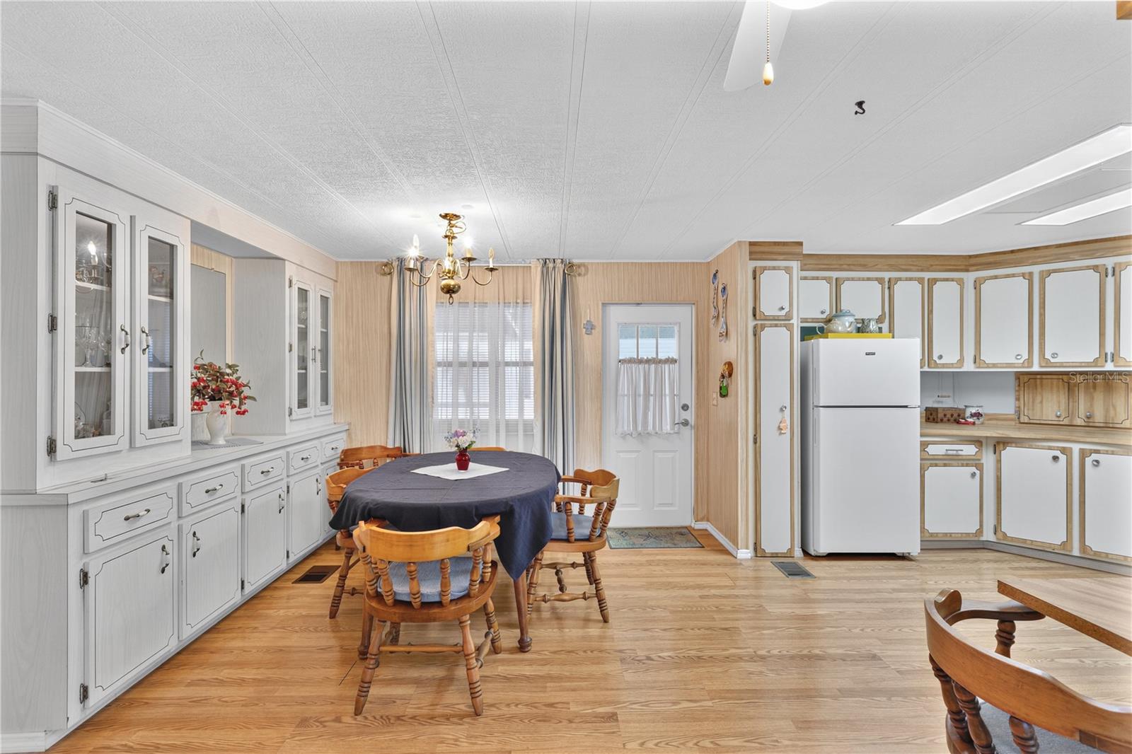 LA CASA MHP CO-OP - Residential