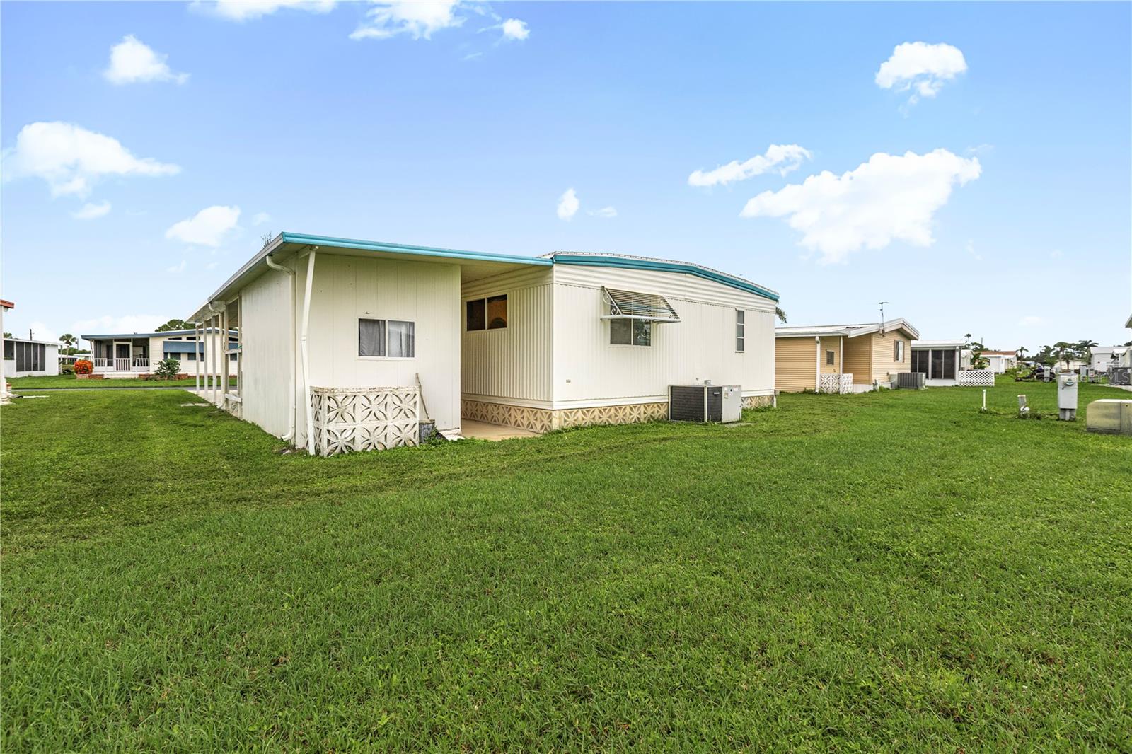 LA CASA MHP CO-OP - Residential