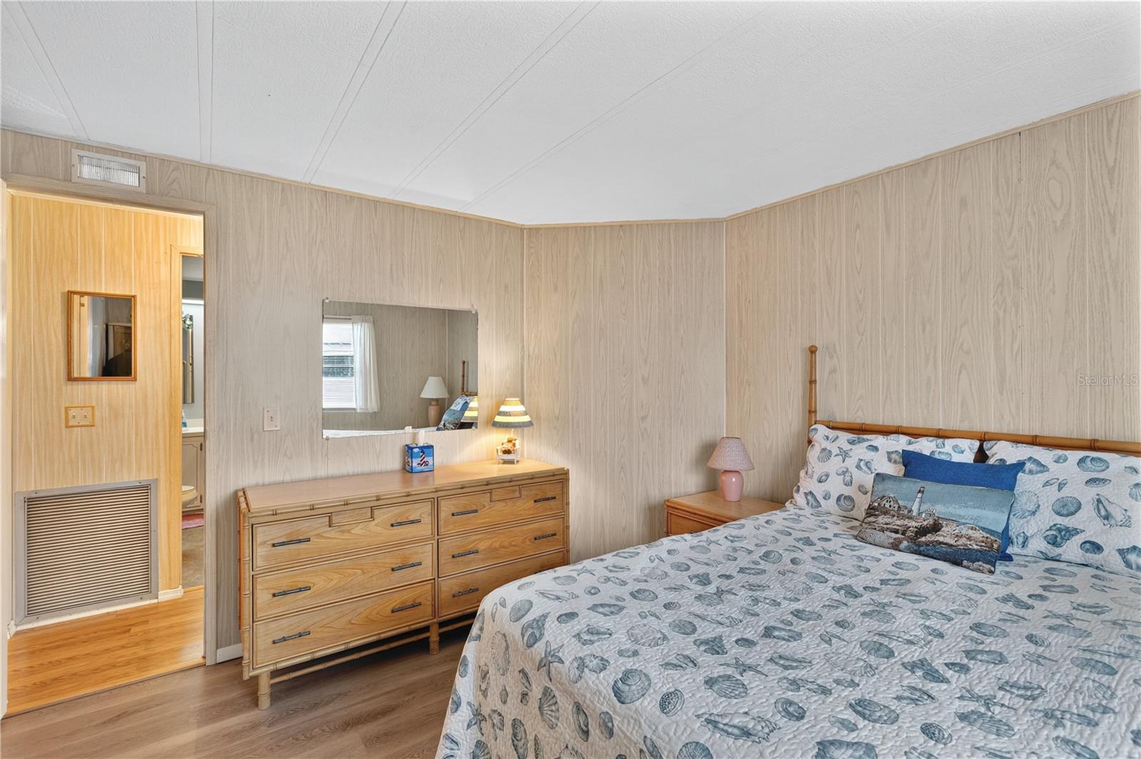 LA CASA MHP CO-OP - Residential