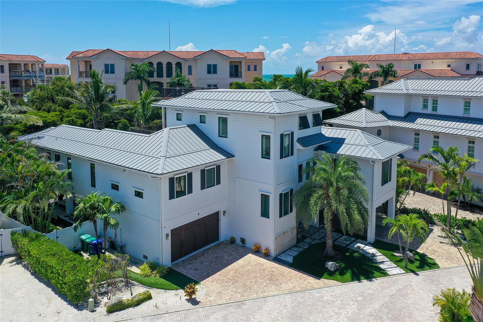 5005 GULF OF MEXICO DRIVE 5