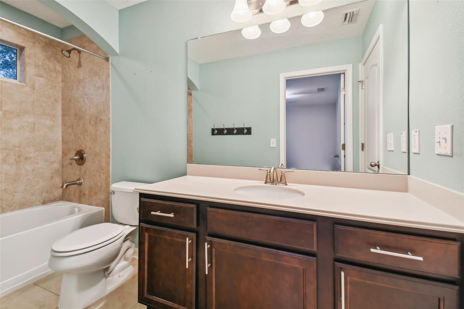 INTERBAY - Residential Lease
