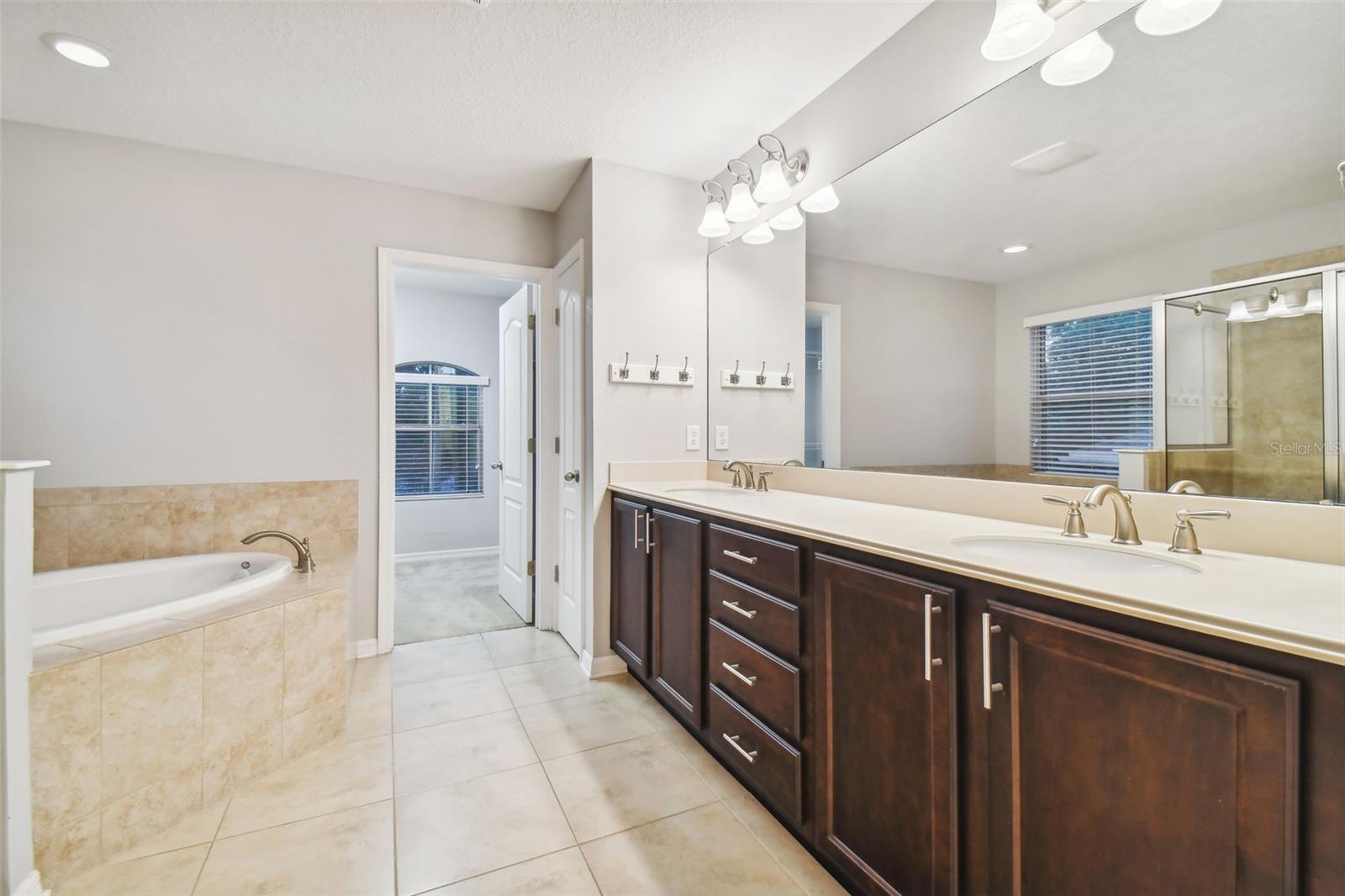 INTERBAY - Residential Lease