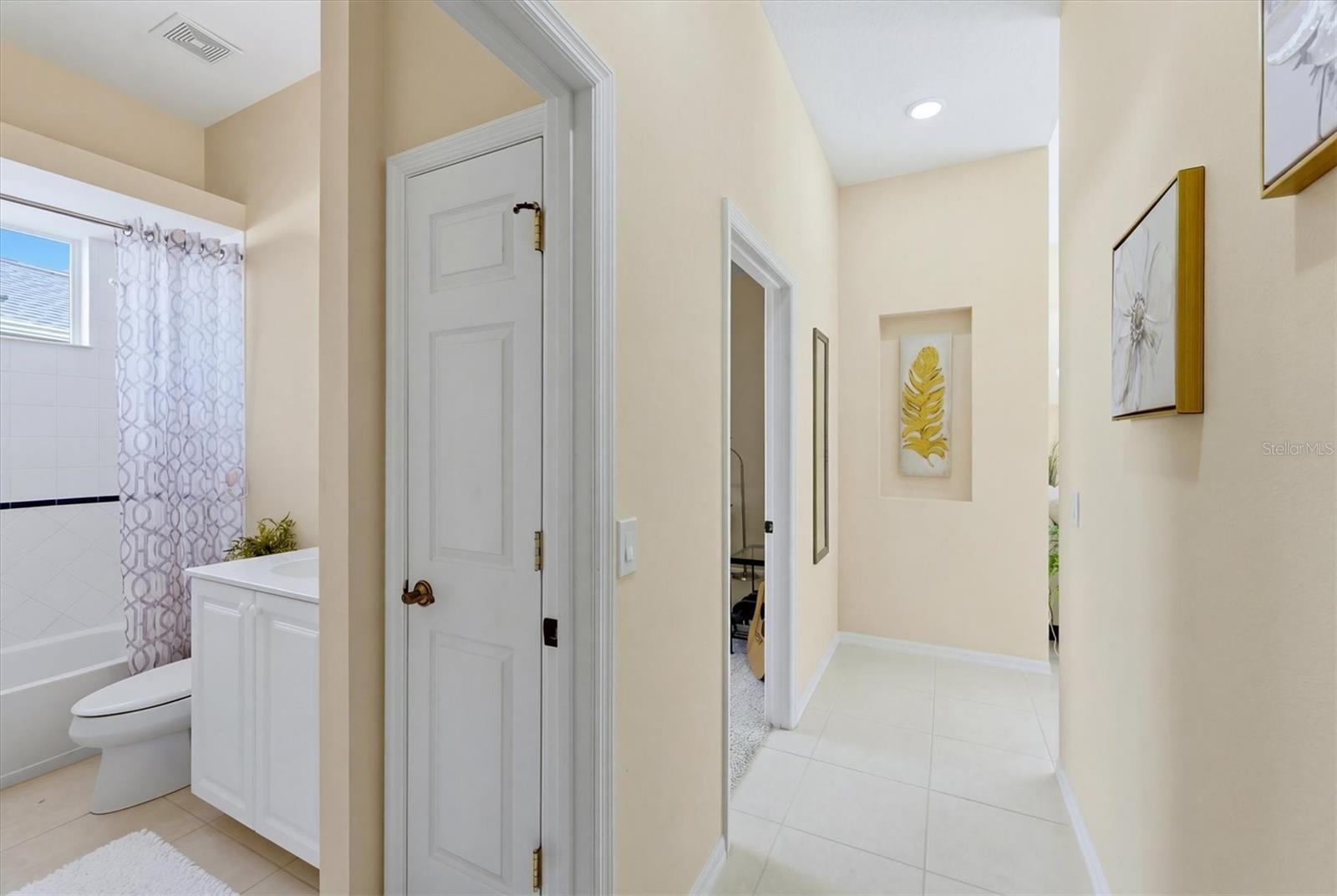 WOODLANDS PARK ON PALMA SOLA BAY - Residential