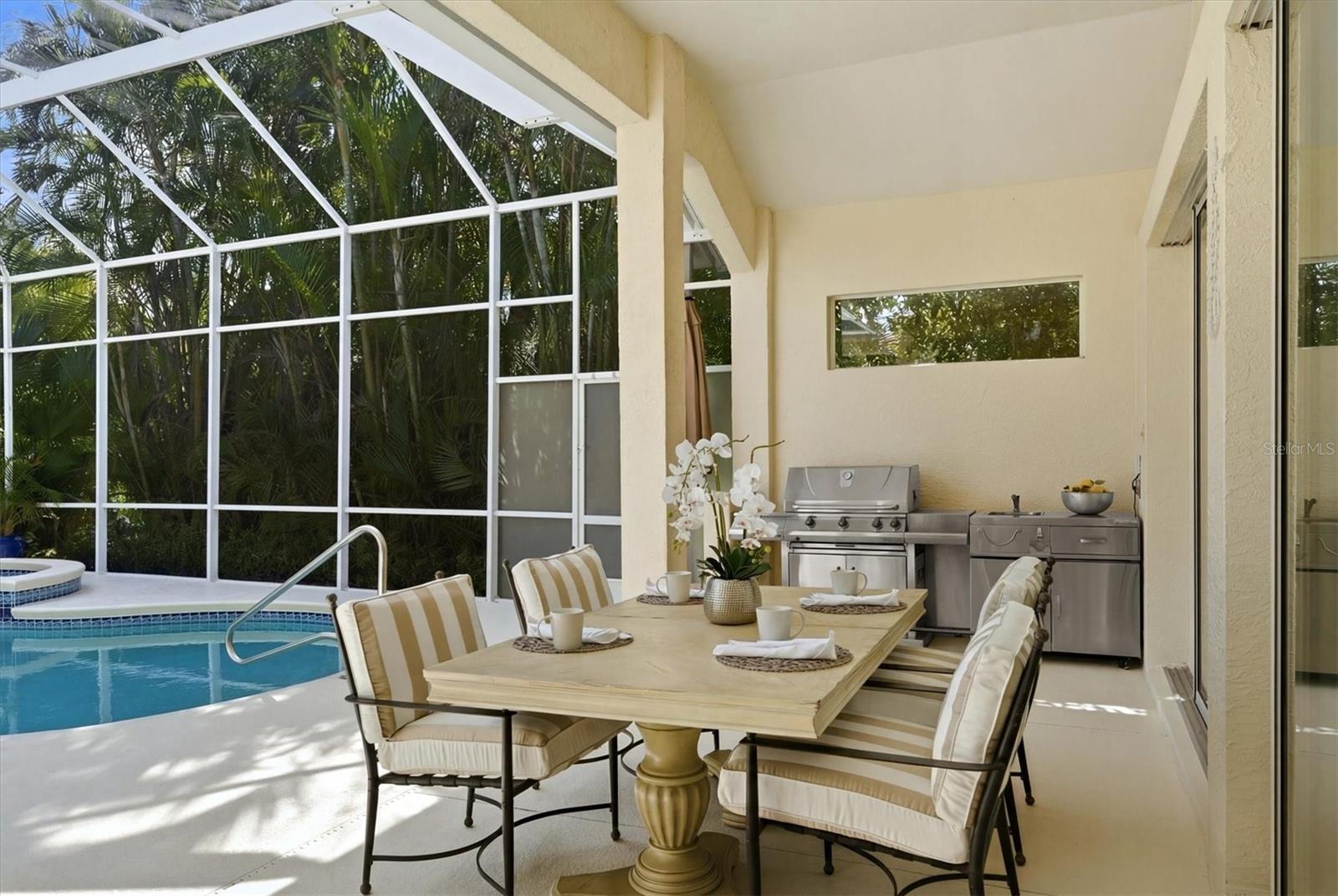 WOODLANDS PARK ON PALMA SOLA BAY - Residential