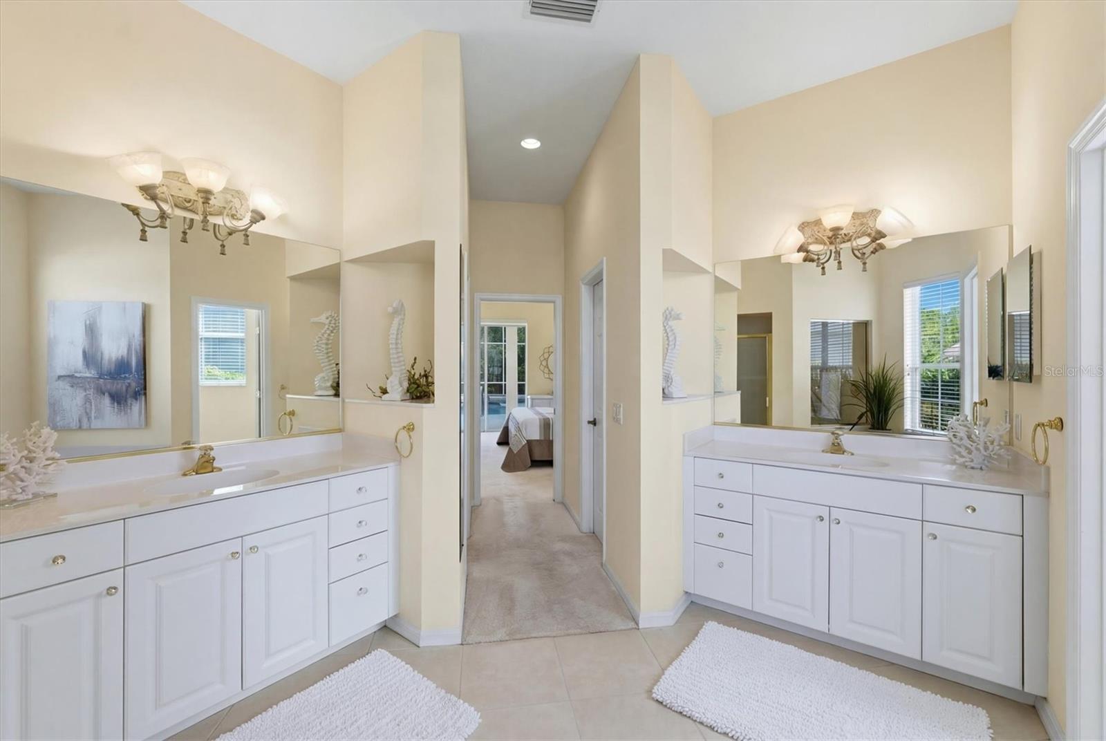 WOODLANDS PARK ON PALMA SOLA BAY - Residential