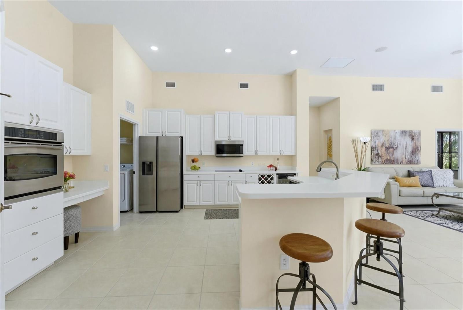 WOODLANDS PARK ON PALMA SOLA BAY - Residential