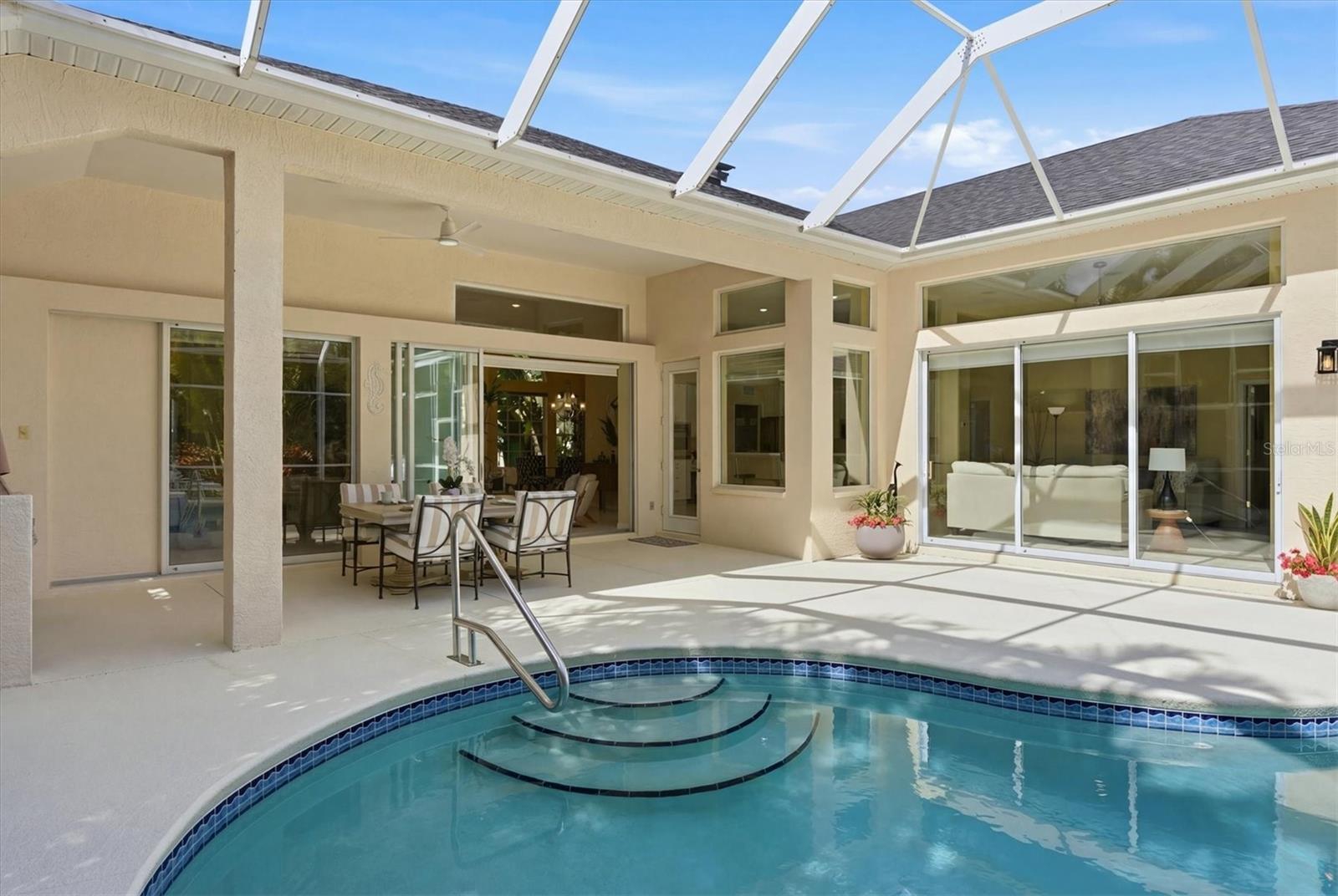 WOODLANDS PARK ON PALMA SOLA BAY - Residential