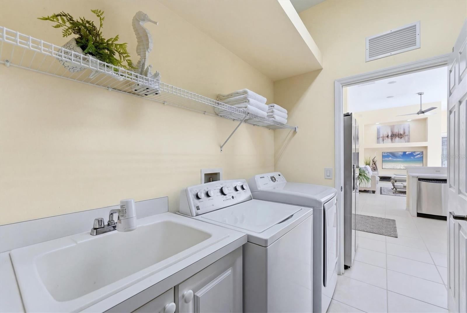 WOODLANDS PARK ON PALMA SOLA BAY - Residential