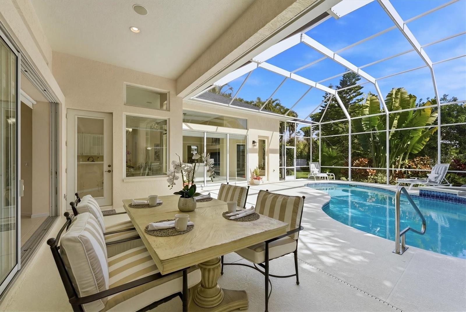 WOODLANDS PARK ON PALMA SOLA BAY - Residential