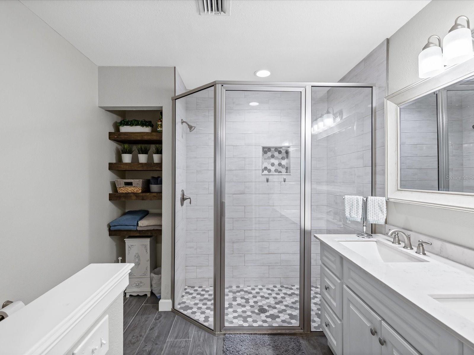 GLENBROOK EAST - Residential