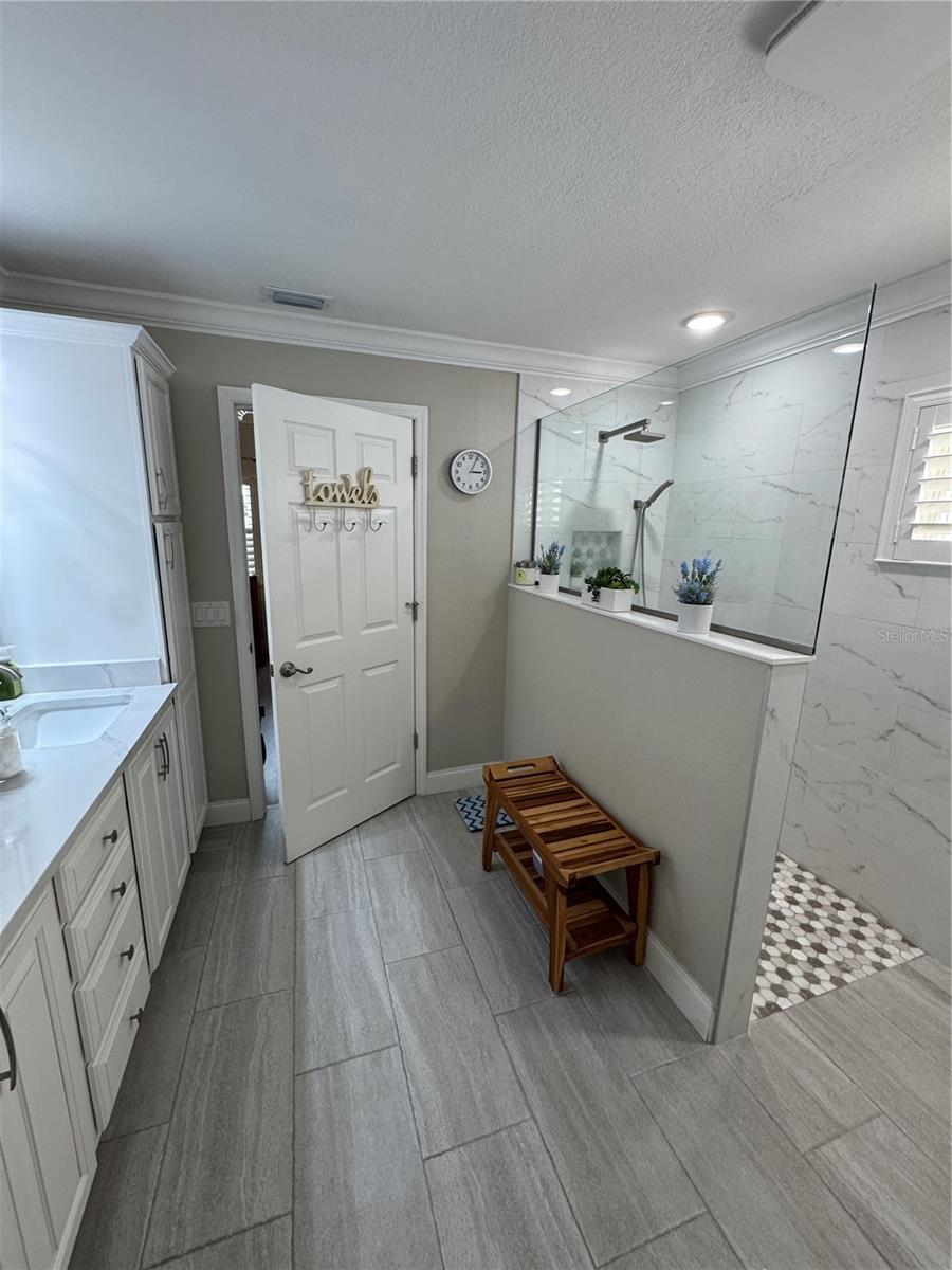 LAKEWOOD AT THE CROSSINGS UNIT 6 - Residential
