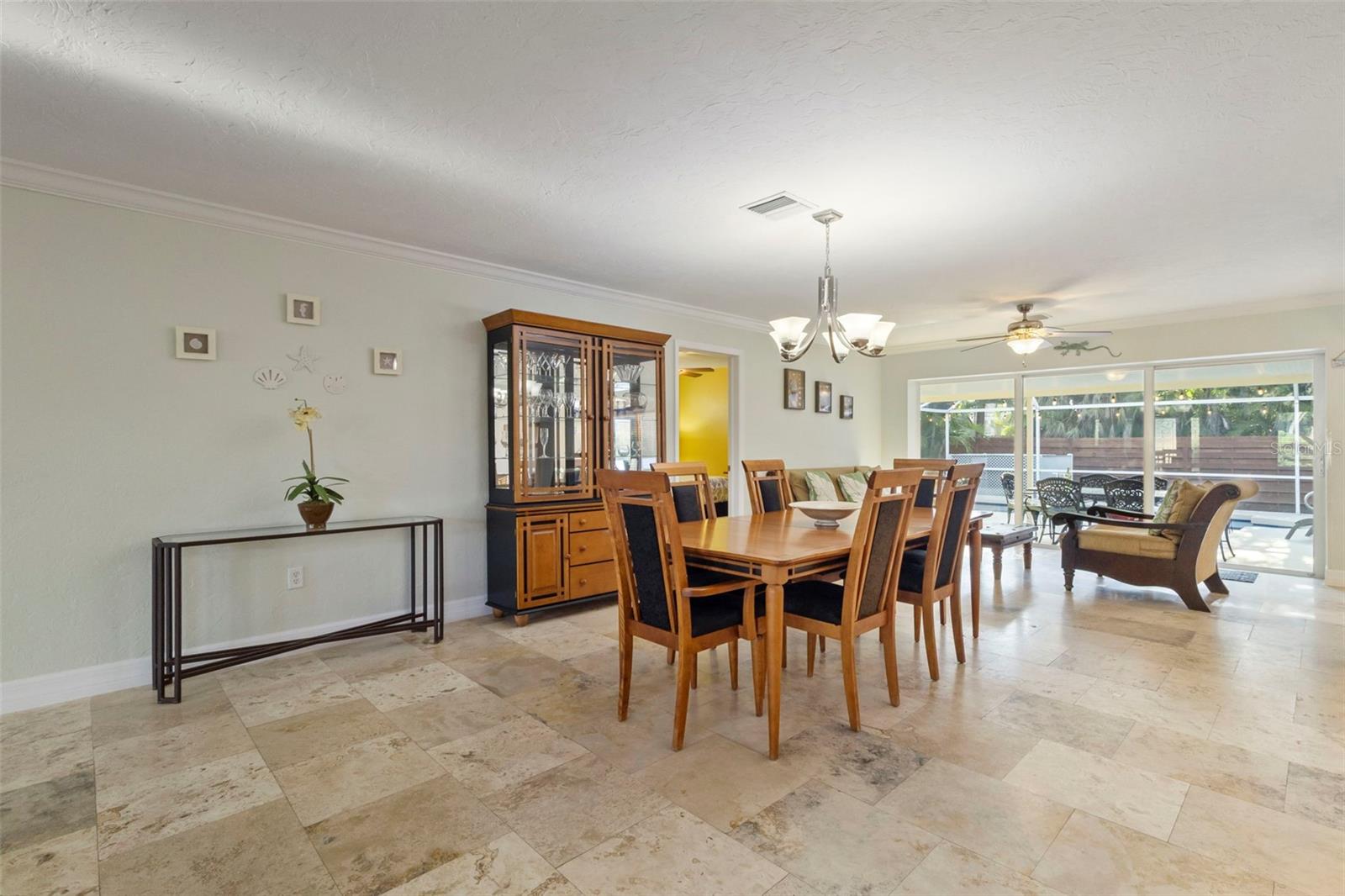 PINE SHORES ESTATE 5TH SEC - Residential