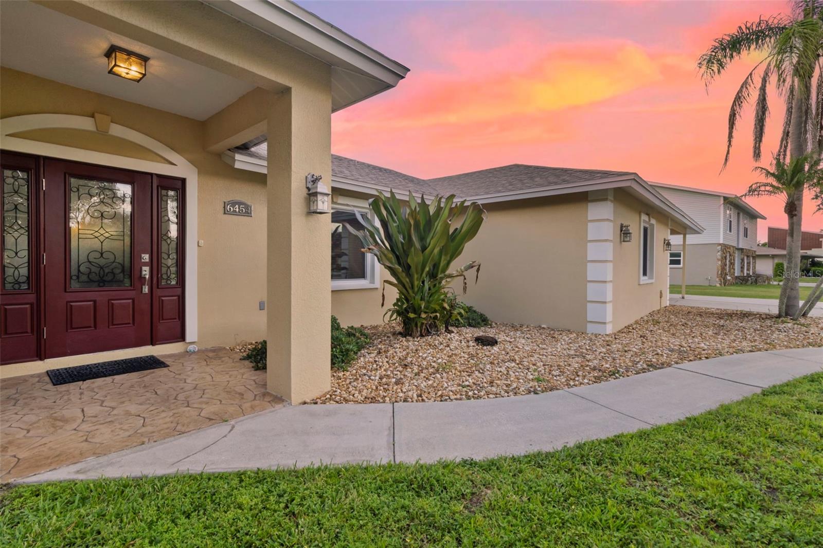 PINE SHORES ESTATE 5TH SEC - Residential