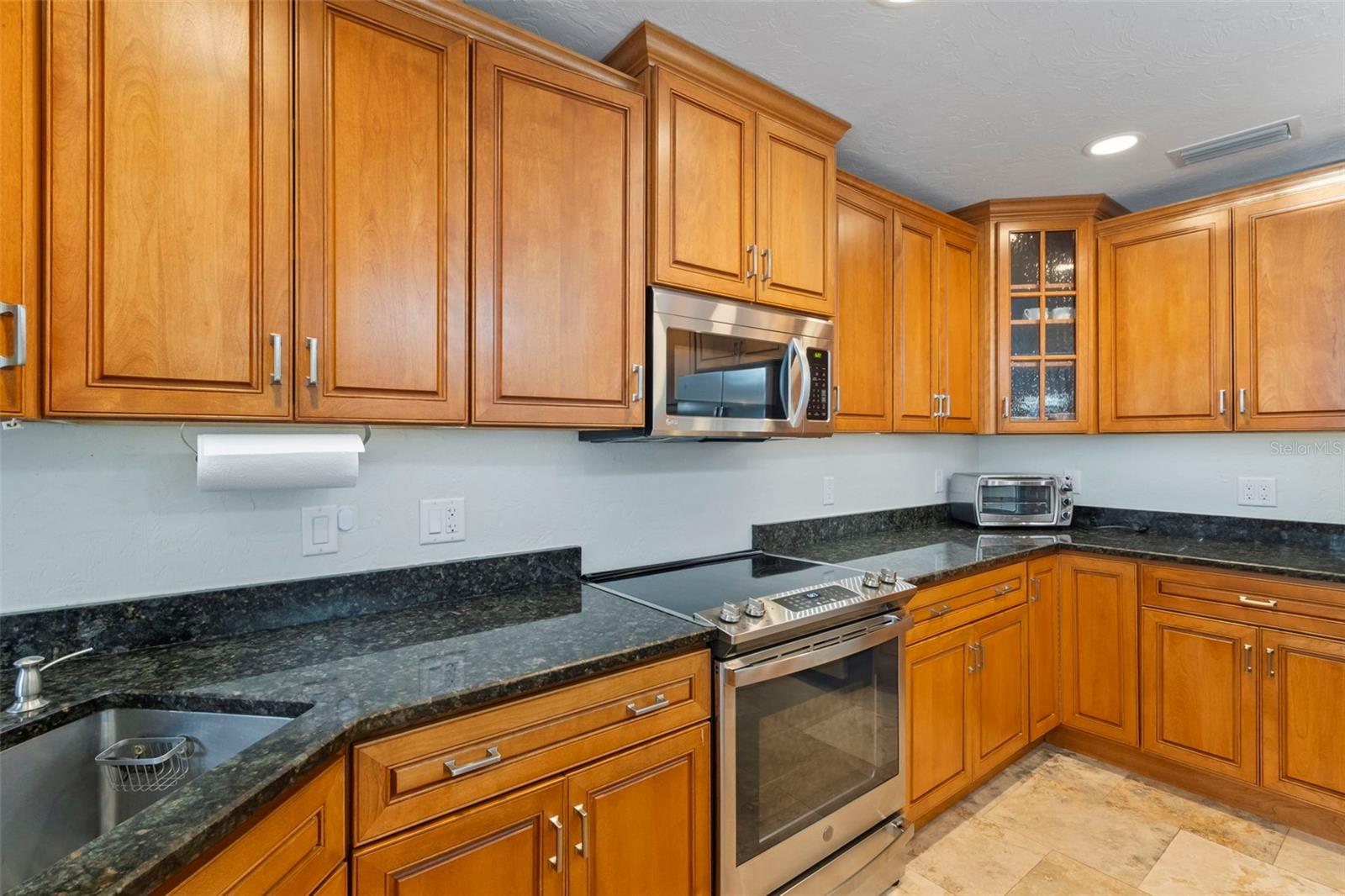 PINE SHORES ESTATE 5TH SEC - Residential