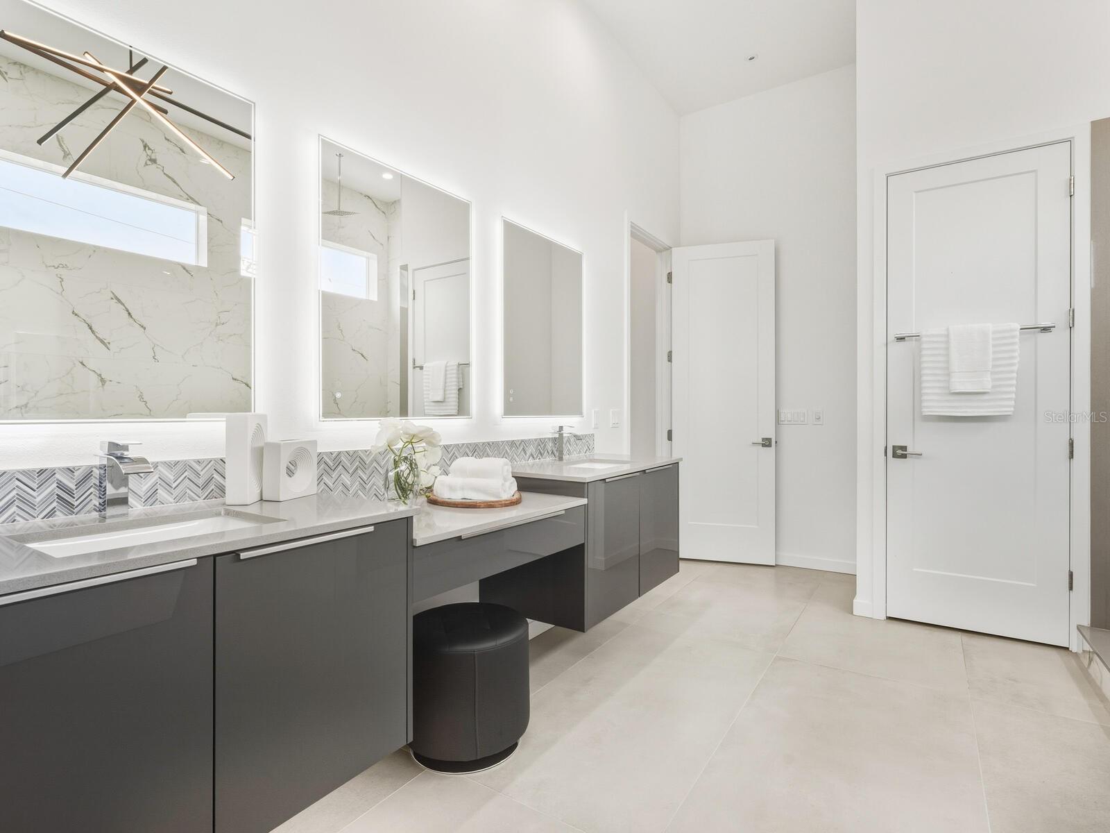 SIESTA REV OF - Residential