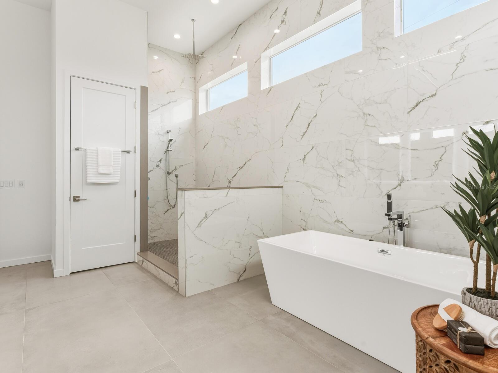 SIESTA REV OF - Residential