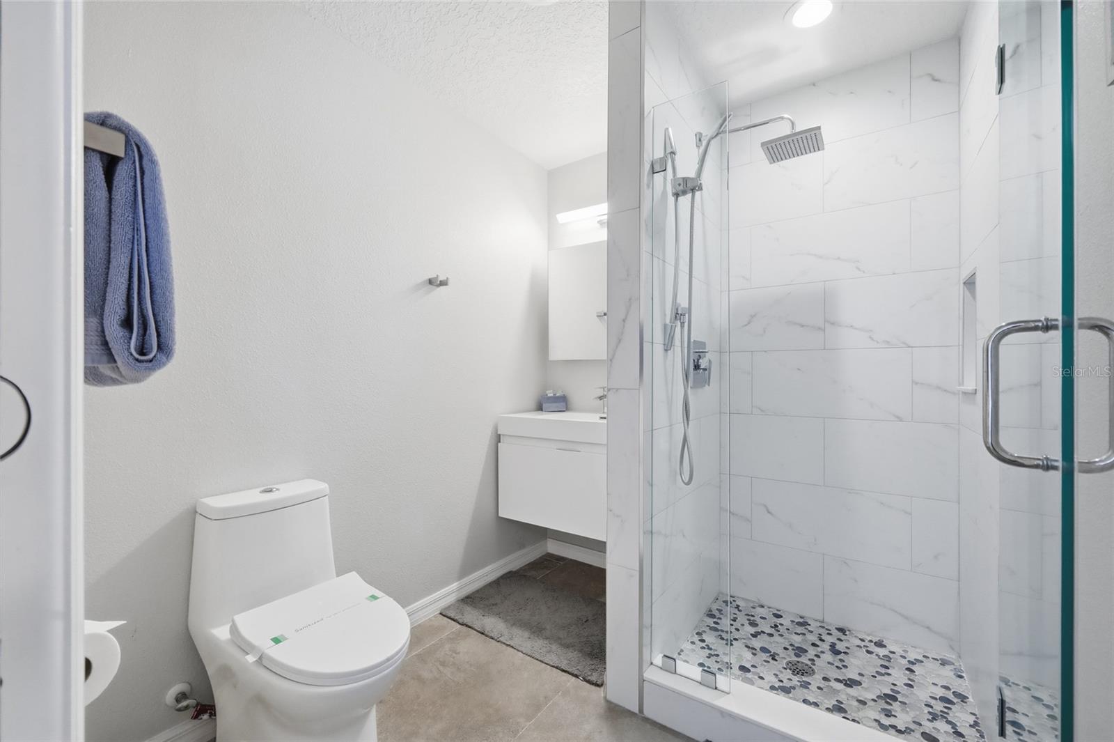 LAKE BERKLEY RESORT - Residential