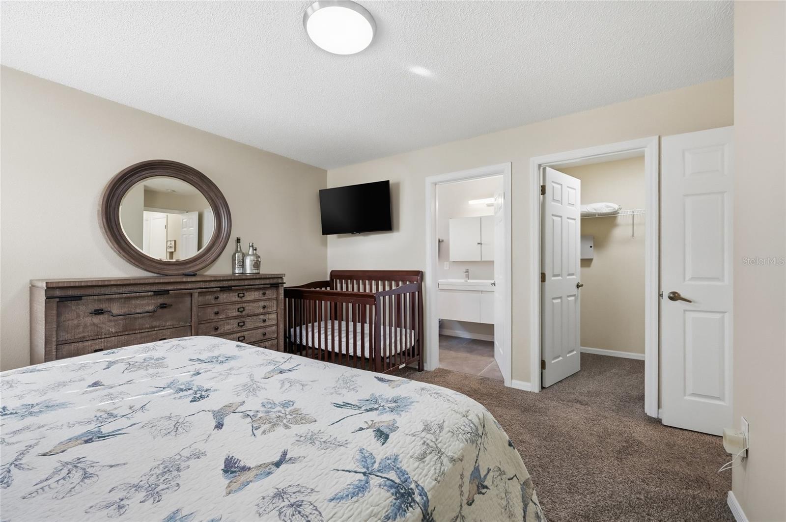 LAKE BERKLEY RESORT - Residential