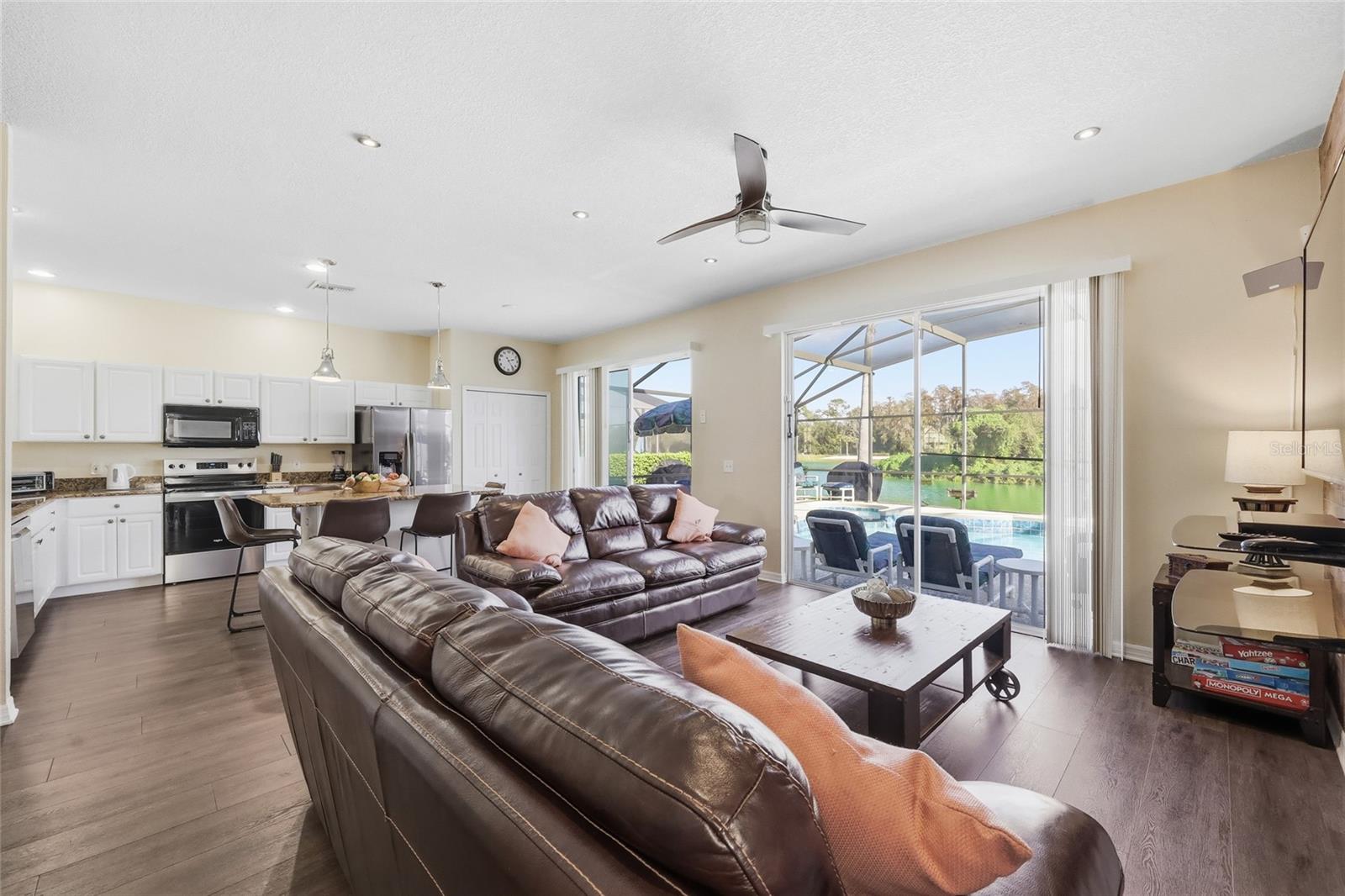 LAKE BERKLEY RESORT - Residential