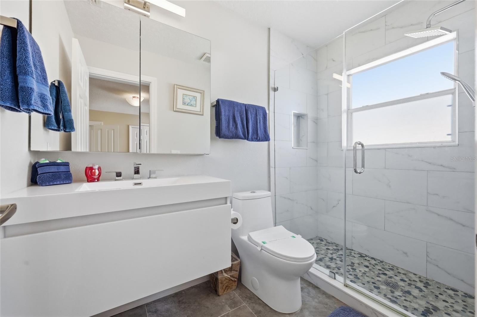 LAKE BERKLEY RESORT - Residential