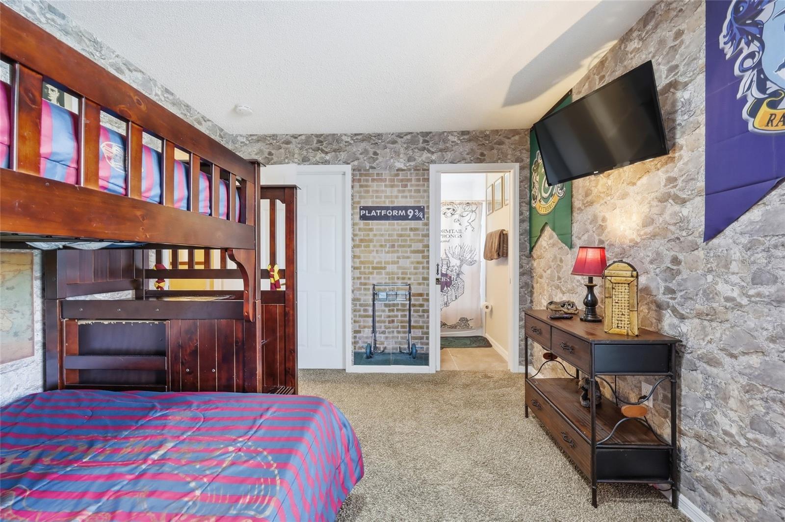 LAKE BERKLEY RESORT - Residential