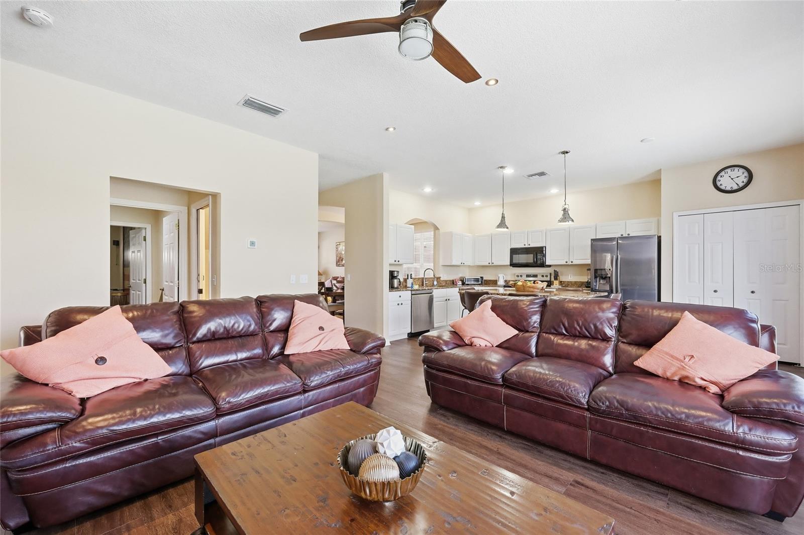 LAKE BERKLEY RESORT - Residential