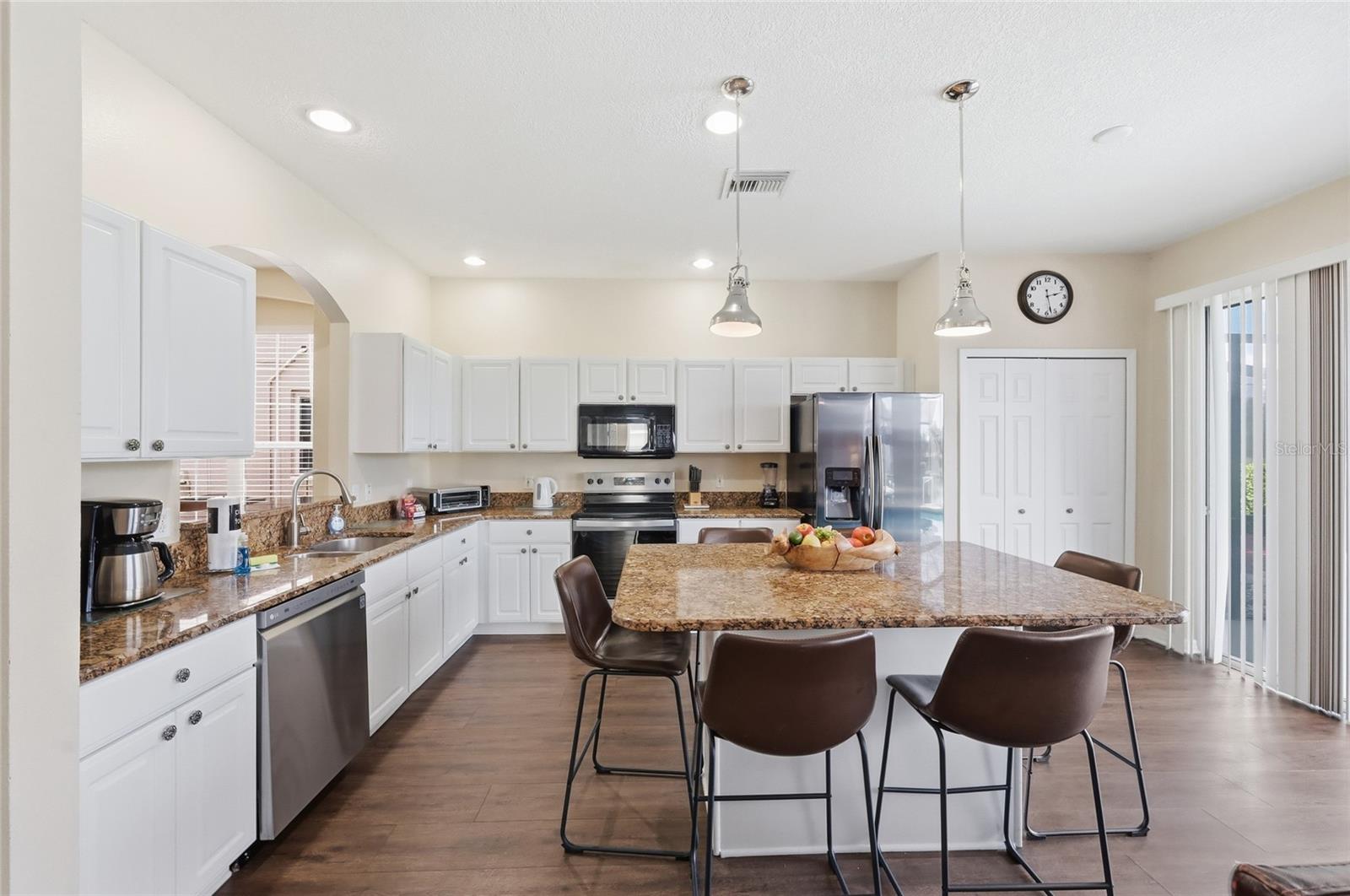 LAKE BERKLEY RESORT - Residential