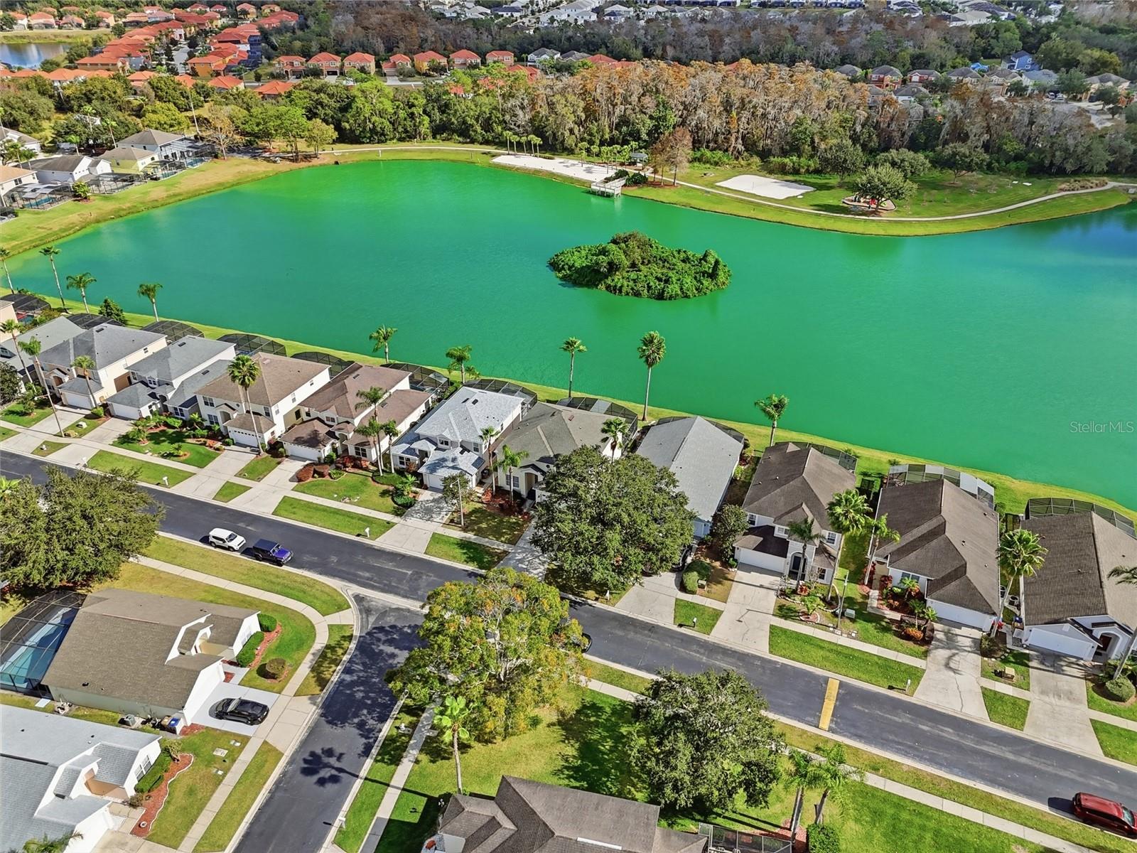 LAKE BERKLEY RESORT - Residential