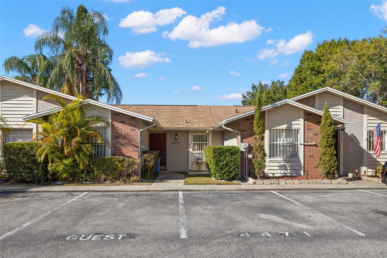 HUNTINGTON OF CARROLLWOOD - Residential Lease