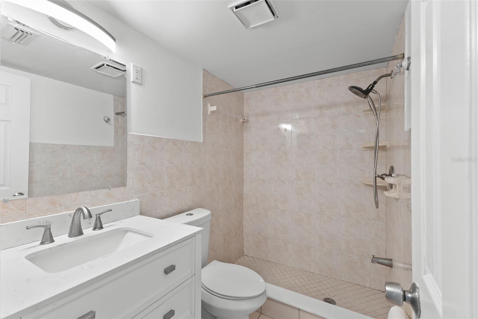 HUNTINGTON OF CARROLLWOOD - Residential Lease