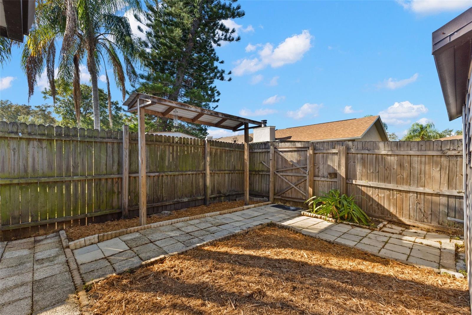 HUNTINGTON OF CARROLLWOOD - Residential Lease