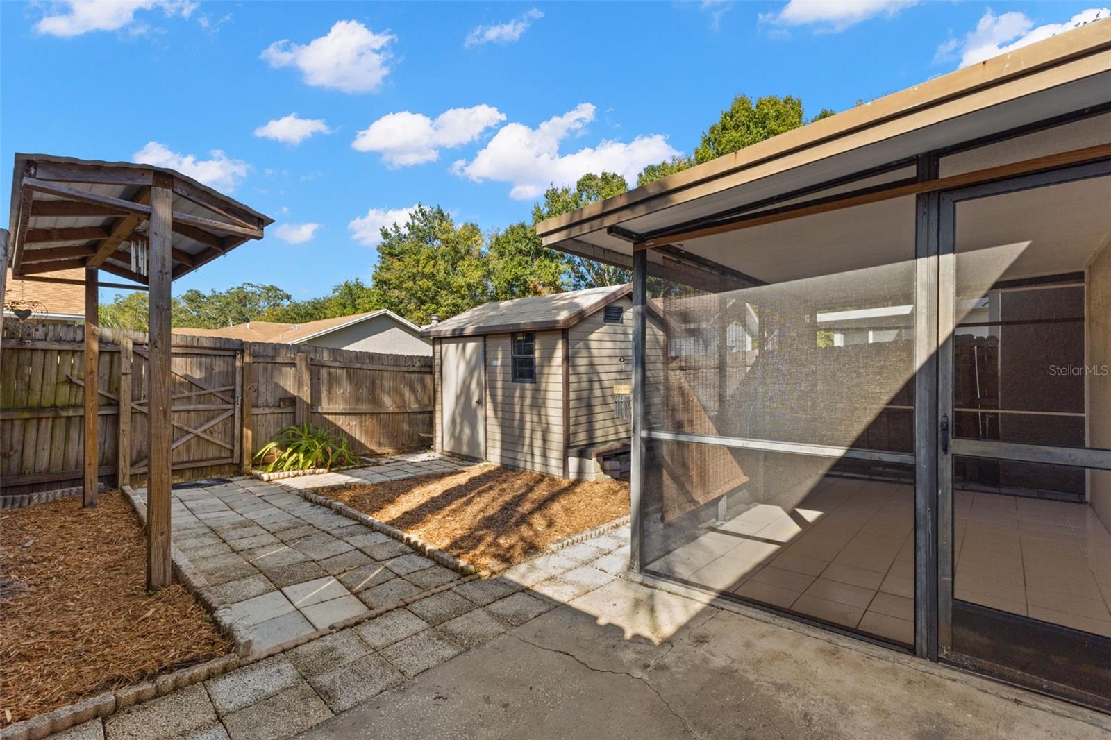 HUNTINGTON OF CARROLLWOOD - Residential Lease