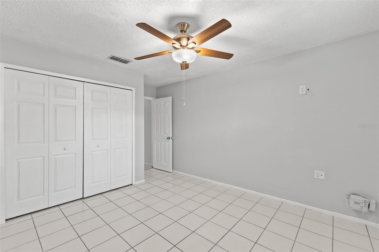 HUNTINGTON OF CARROLLWOOD - Residential Lease