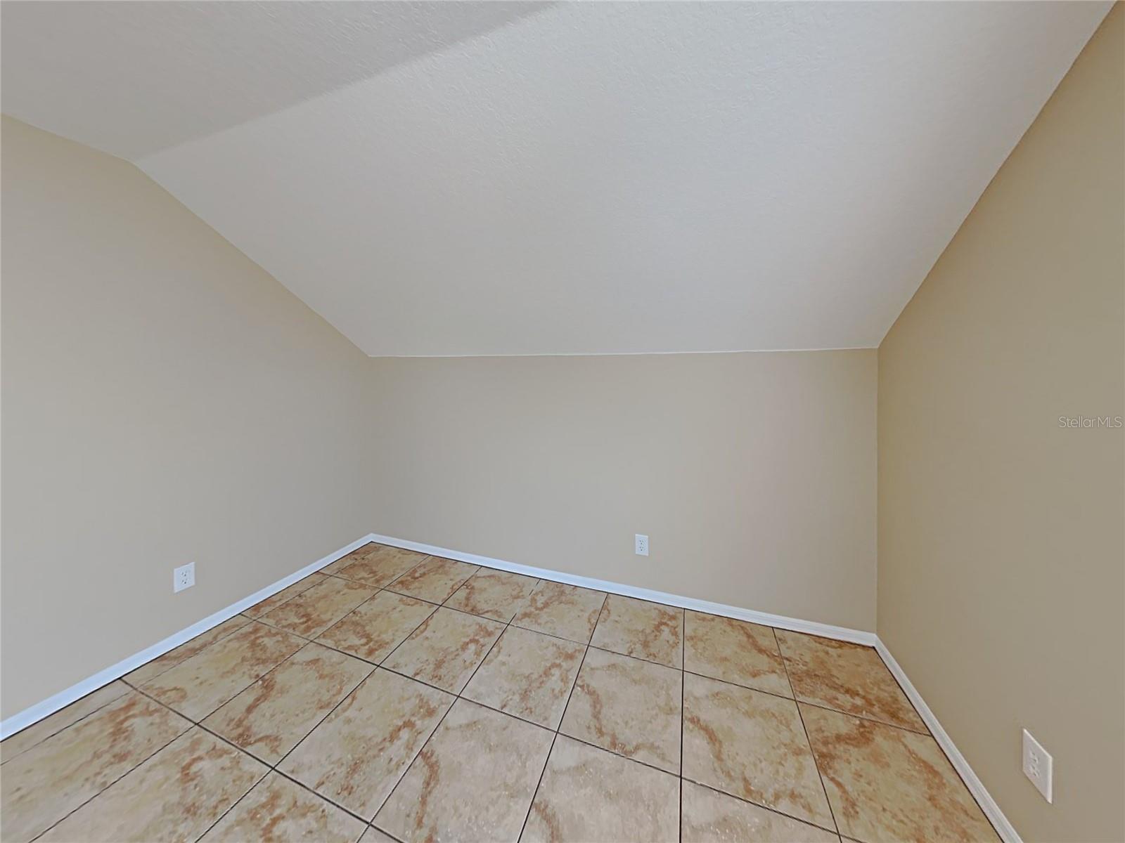 THOUSAND OAKS MULTI FAMILY - Residential