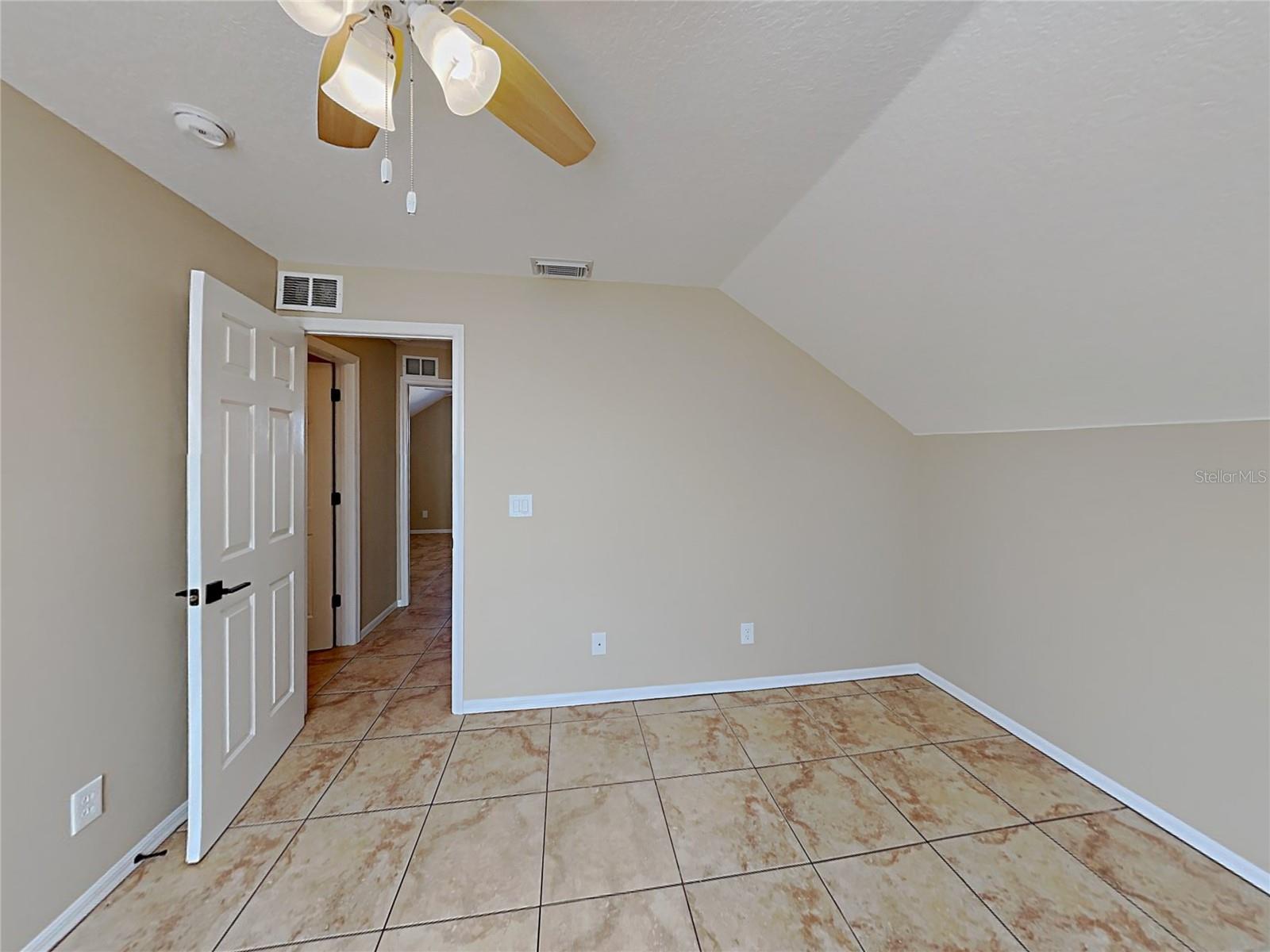 THOUSAND OAKS MULTI FAMILY - Residential